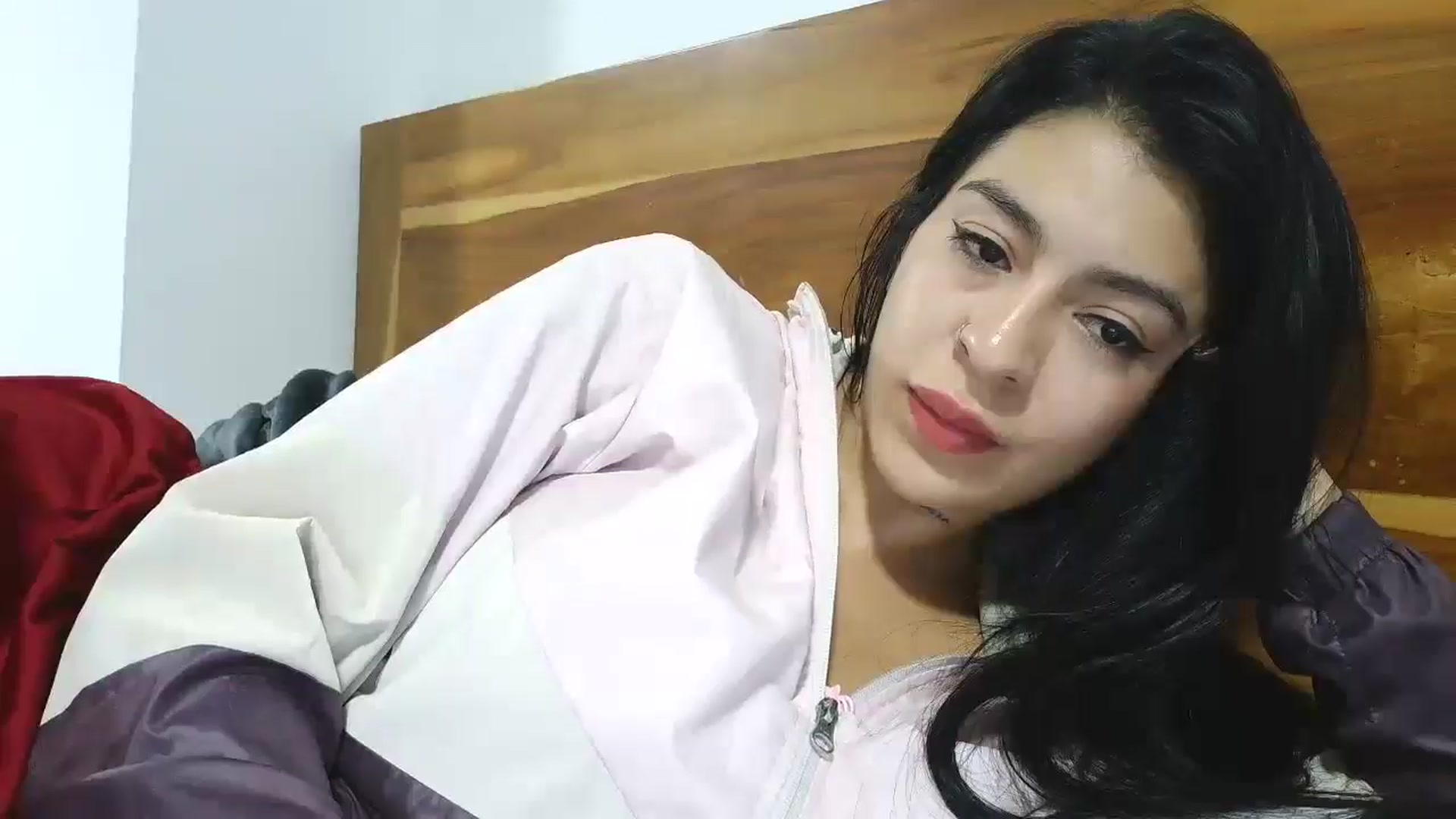 Gallery image thumbnail from yesicat's myfreecams stream on, 11/20/2025, 01:47 image 5 of 20