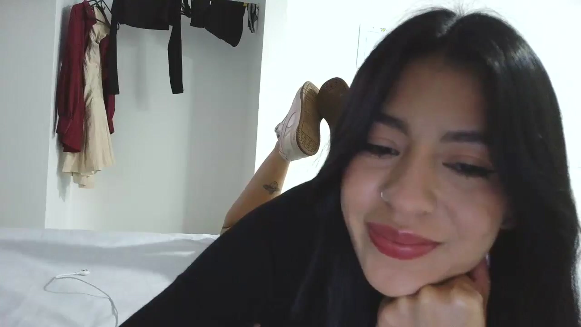 Gallery image thumbnail from yesicat's myfreecams stream on, 11/21/2025, 02:27 image 8 of 20