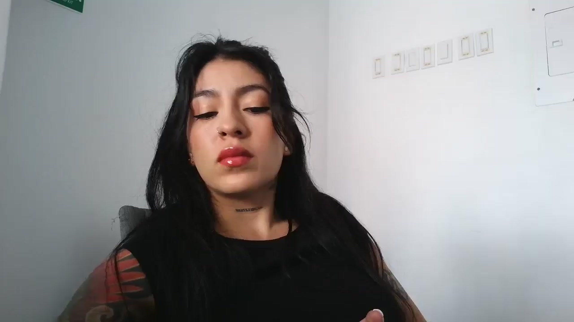 Gallery image thumbnail from yesicat's myfreecams stream on, 11/21/2025, 14:42 image 8 of 20