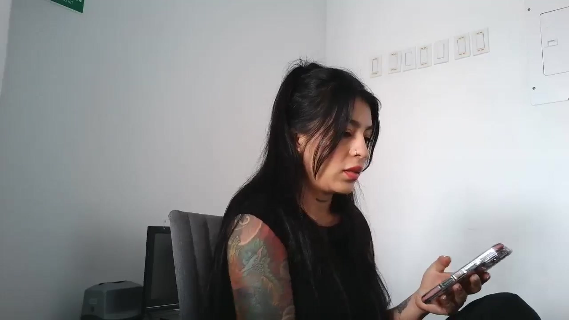 Gallery image thumbnail from yesicat's myfreecams stream on, 11/21/2025, 15:08 image 18 of 20