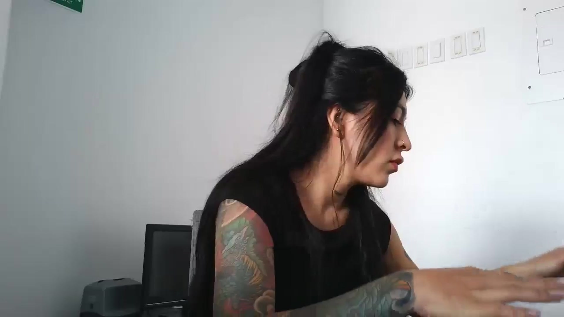 Gallery image thumbnail from yesicat's myfreecams stream on, 11/21/2025, 15:08 image 17 of 20