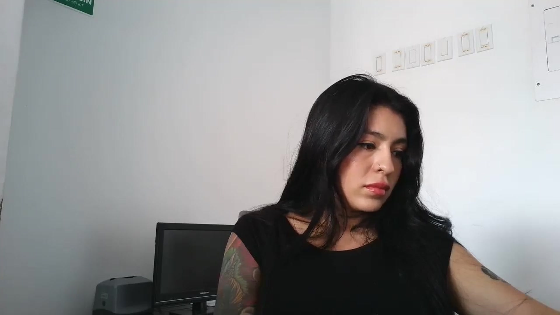 Gallery image thumbnail from yesicat's myfreecams stream on, 11/21/2025, 18:07 image 16 of 20