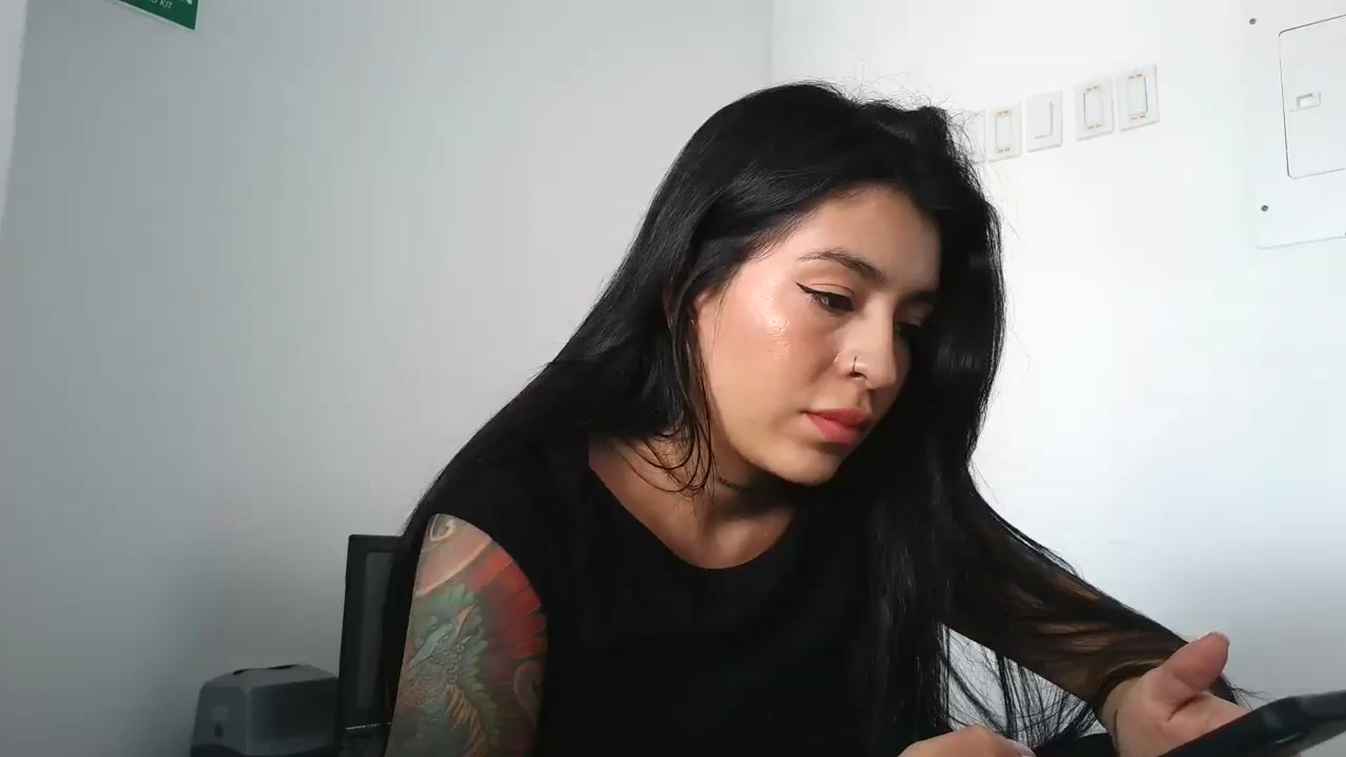 Gallery image thumbnail from yesicat's myfreecams stream on, 11/21/2025, 18:07 image 7 of 20