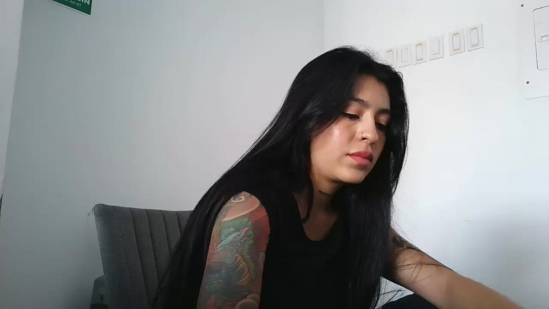 Gallery image thumbnail from yesicat's myfreecams stream on, 11/21/2025, 18:07 image 13 of 20