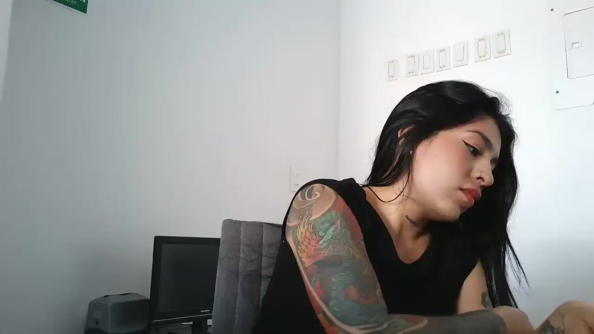 Gallery image thumbnail from yesicat's myfreecams stream on, 11/21/2025, 18:07 image 3 of 20