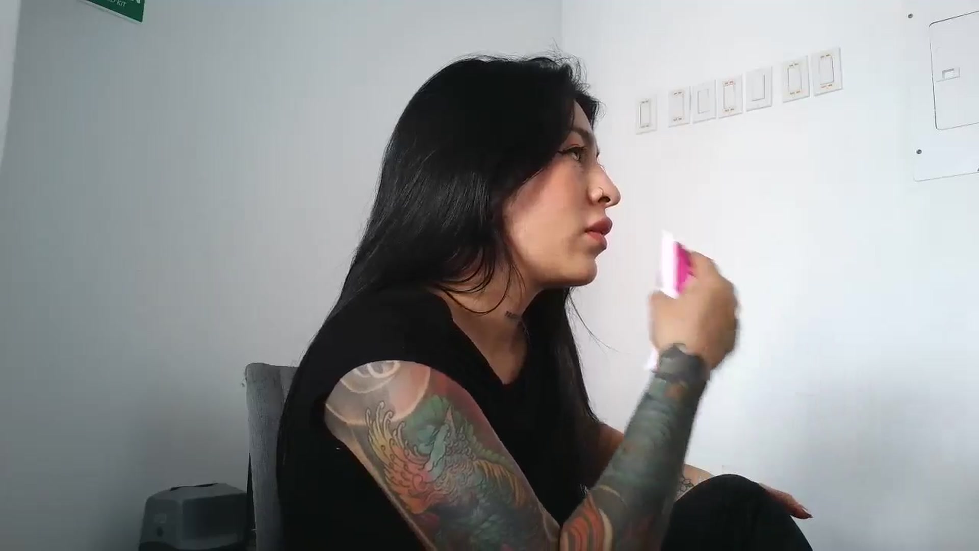 Gallery image thumbnail from yesicat's myfreecams stream on, 11/21/2025, 18:07 image 4 of 20