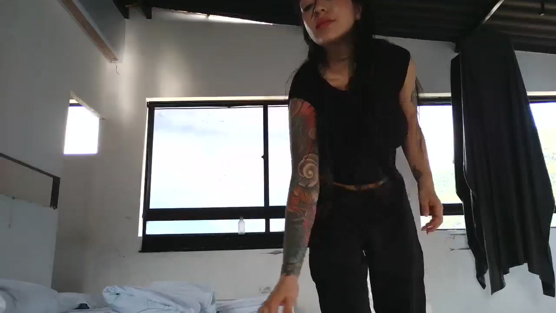 Gallery image thumbnail from yesicat's myfreecams stream on, 11/21/2025, 20:51 image 15 of 20