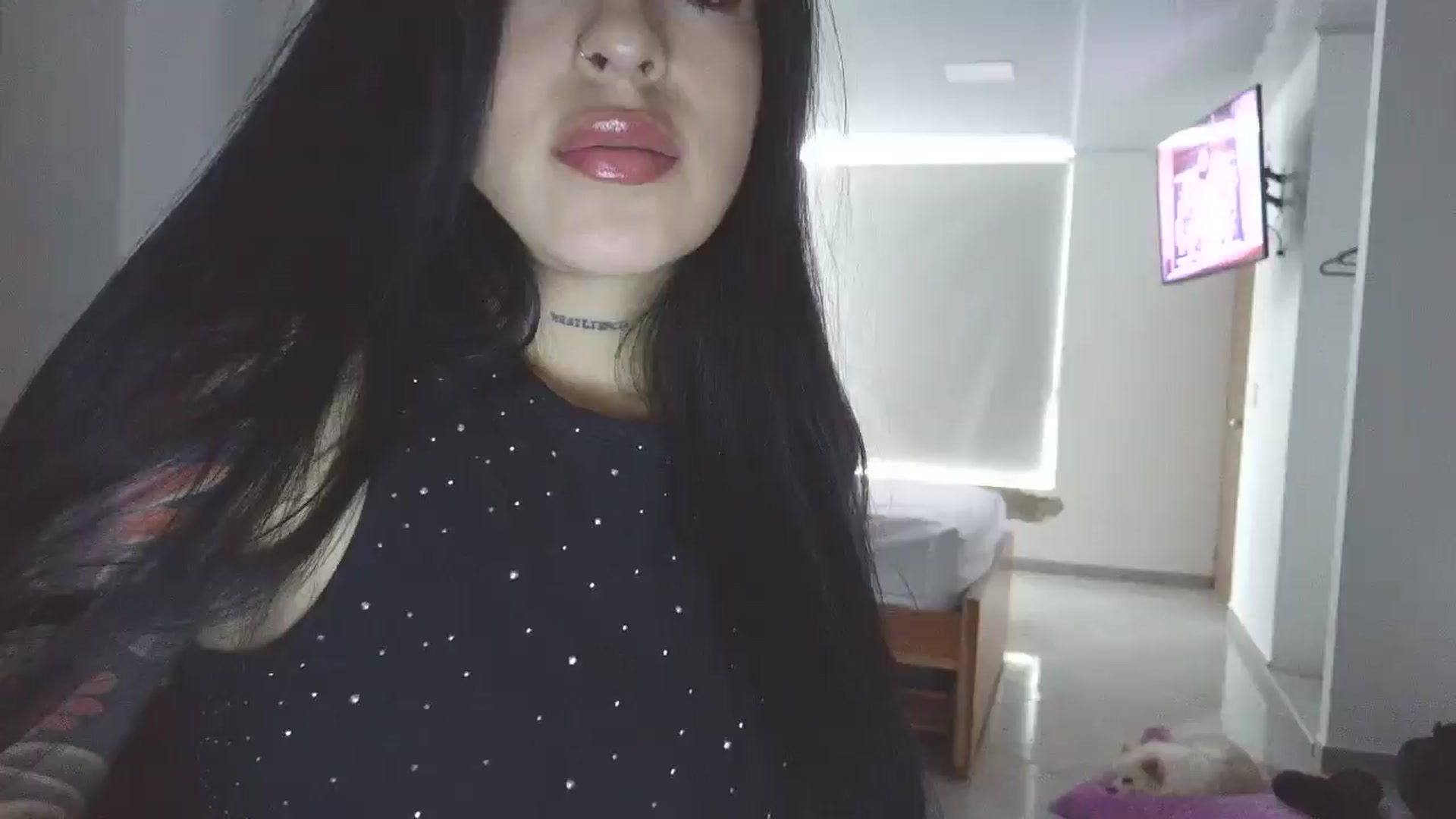 Gallery image thumbnail from yesicat's myfreecams stream on, 11/30/2025, 21:08 image 17 of 20