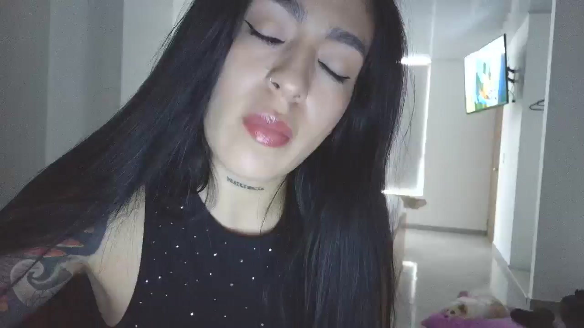 Gallery image thumbnail from yesicat's myfreecams stream on, 11/30/2025, 21:08 image 16 of 20