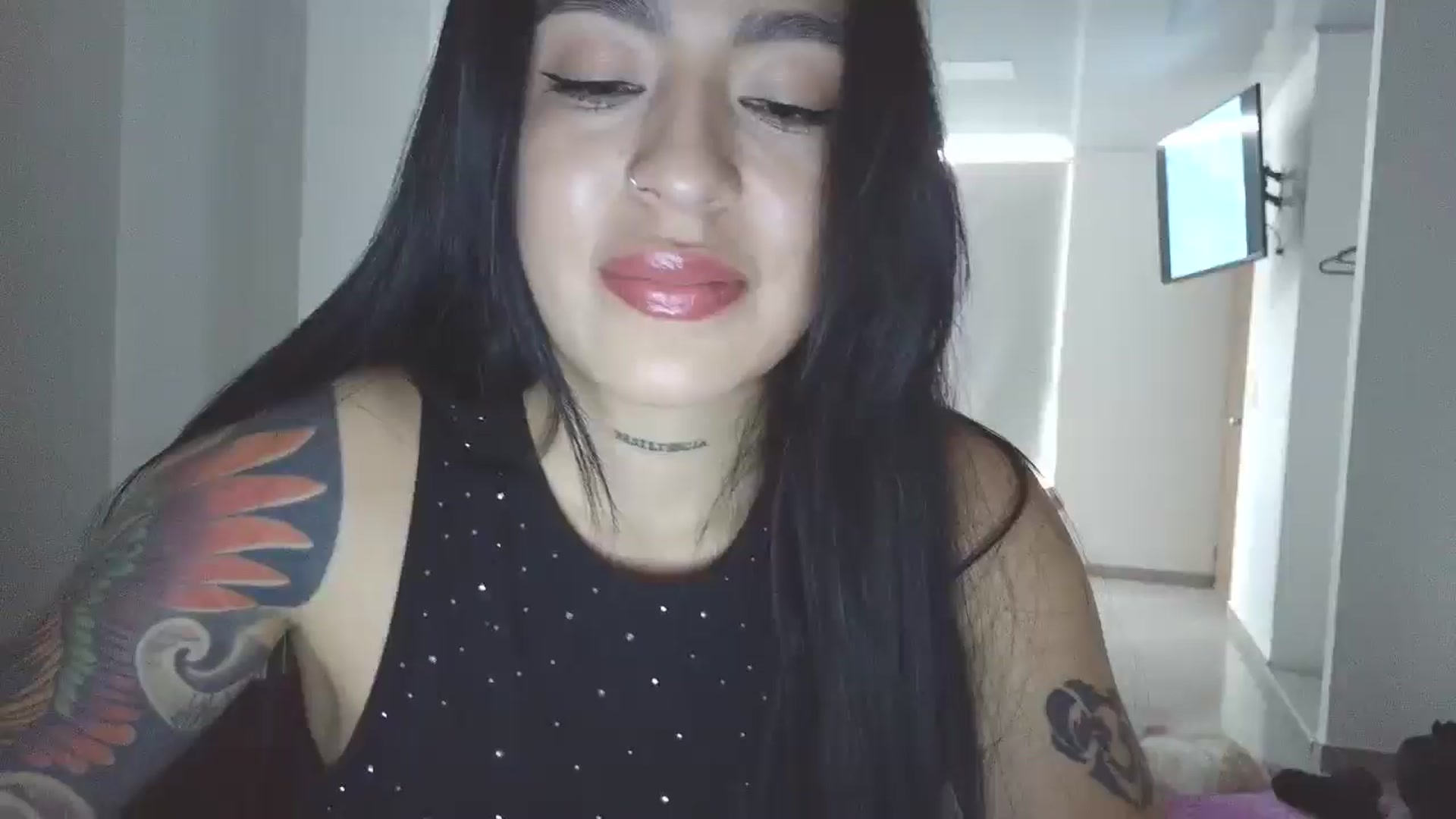 Gallery image thumbnail from yesicat's myfreecams stream on, 11/30/2025, 21:08 image 1 of 20