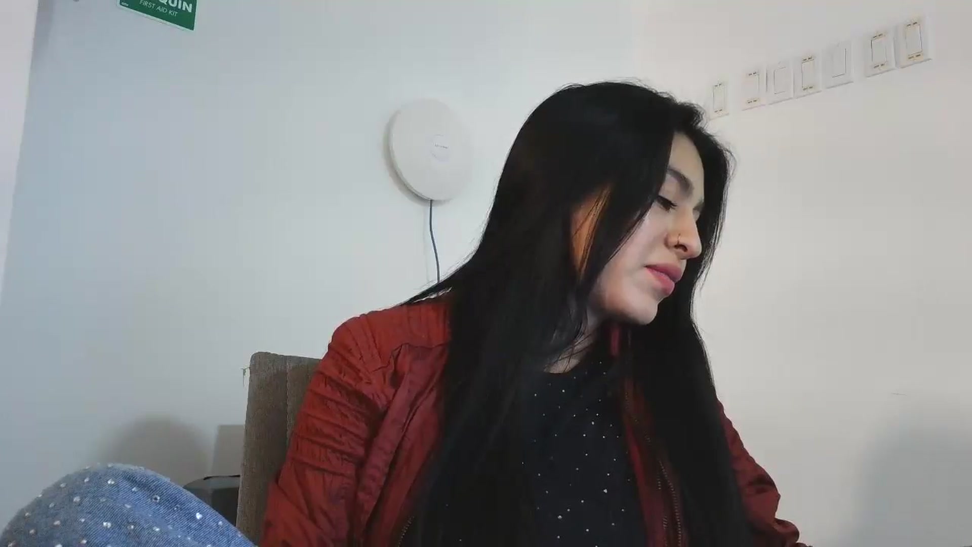 Gallery image thumbnail from yesicat's myfreecams stream on, 12/01/2025, 24:46 image 8 of 20