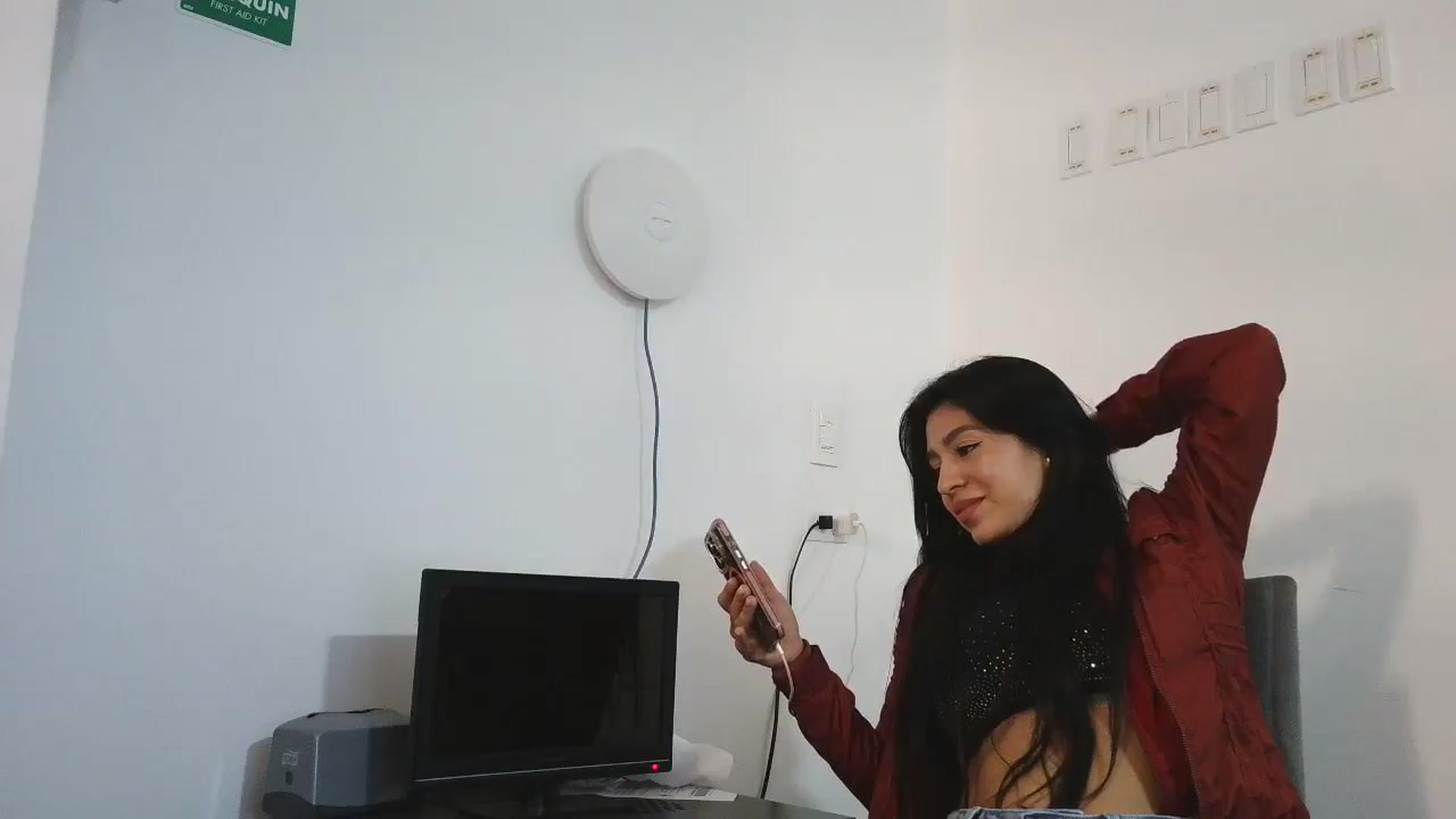 Gallery image thumbnail from yesicat's myfreecams stream on, 12/01/2025, 24:46 image 11 of 20