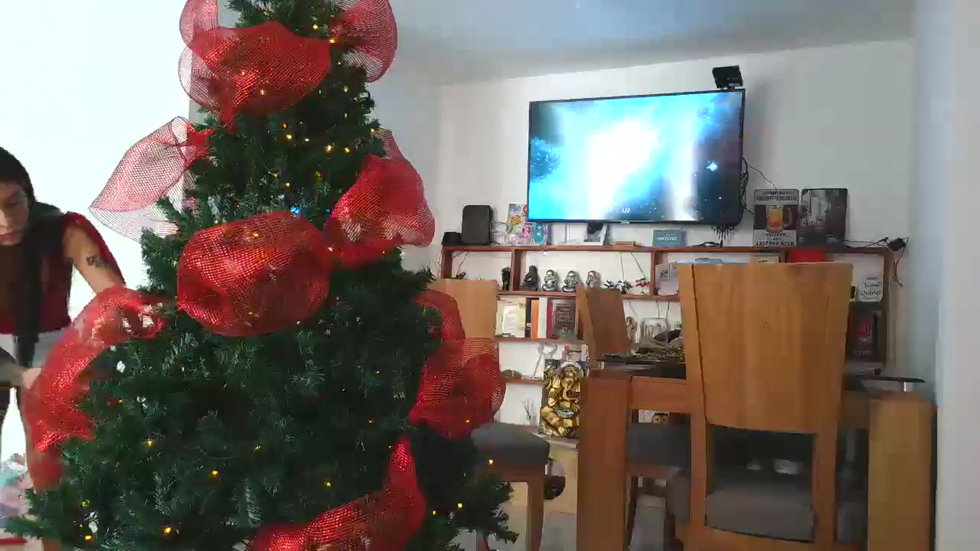 Gallery image thumbnail from yesicat's myfreecams stream on, 12/03/2025, 18:15 image 4 of 20
