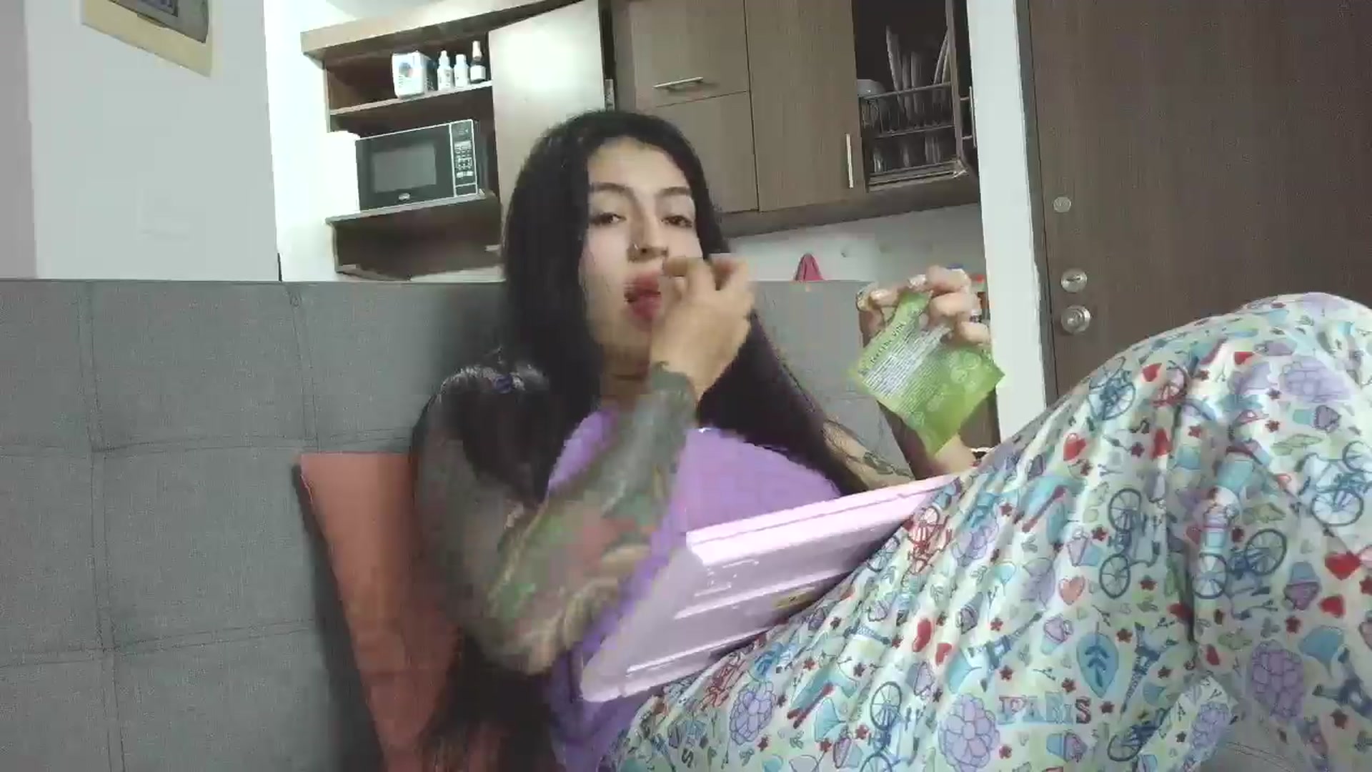 Gallery image thumbnail from yesicat's myfreecams stream on, 12/27/2025, 02:12 image 4 of 20