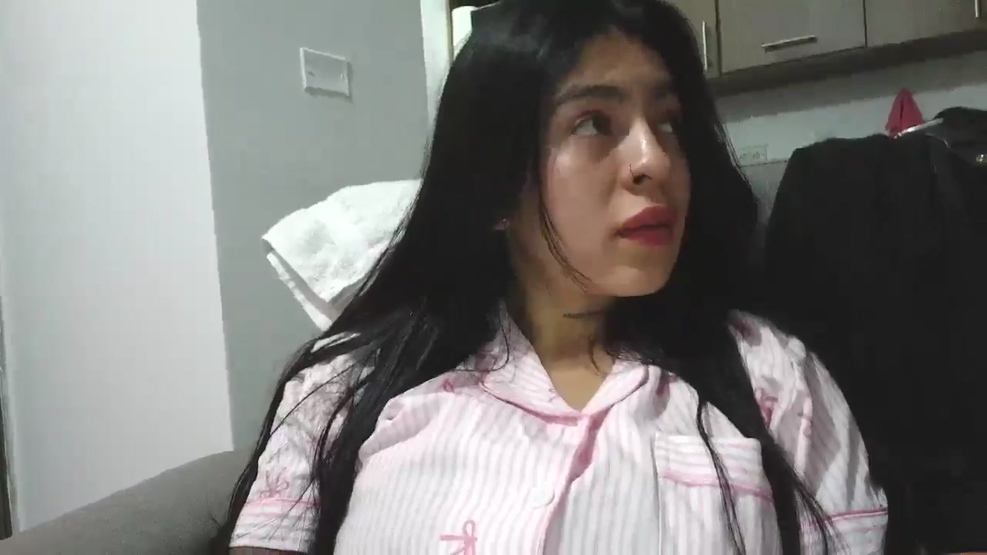 Gallery image thumbnail from yesicat's myfreecams stream on, 12/28/2025, 01:59 image 5 of 20
