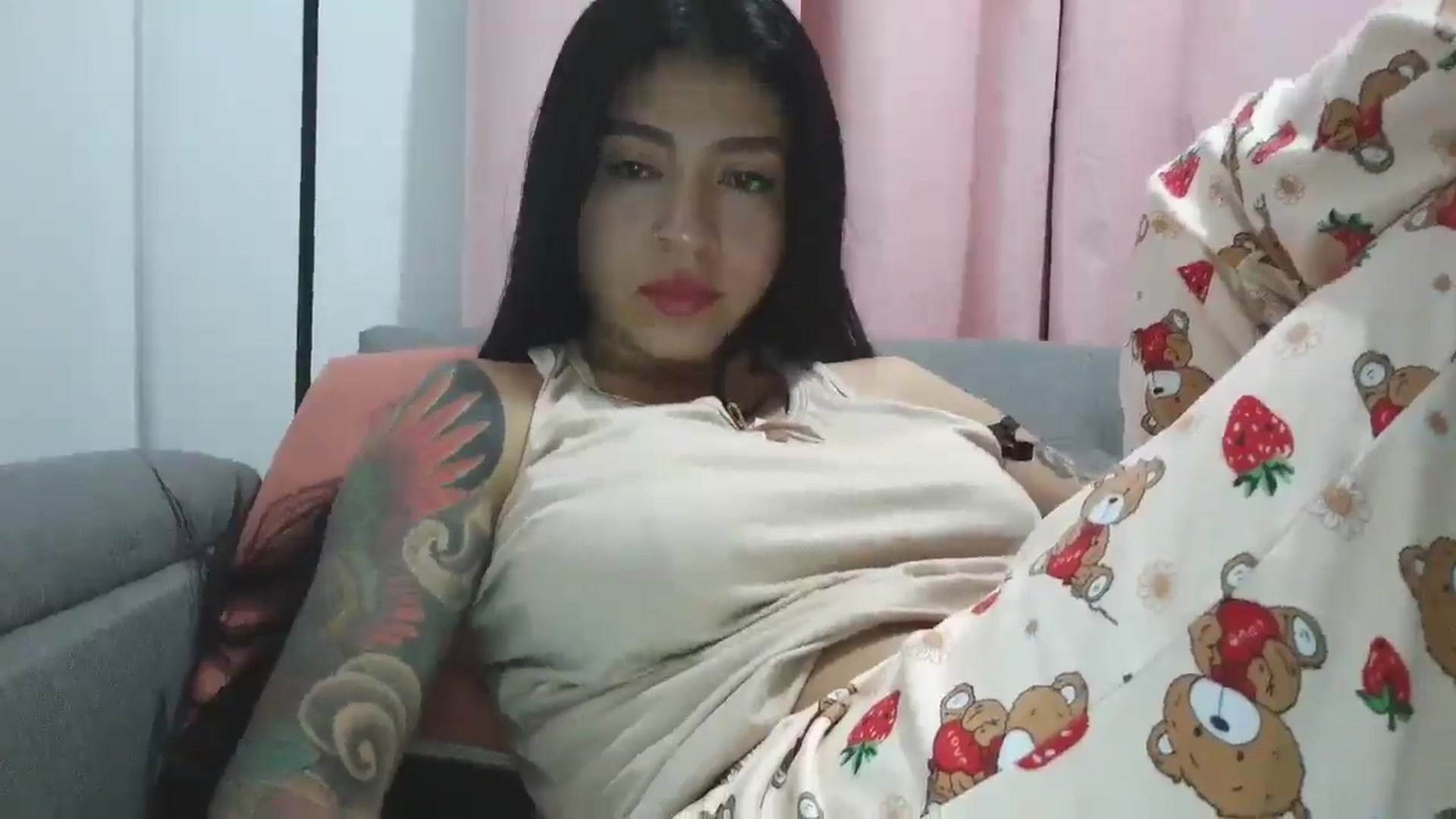 Gallery image thumbnail from yesicat's myfreecams stream on, 01/02/2026, 03:33 image 11 of 20