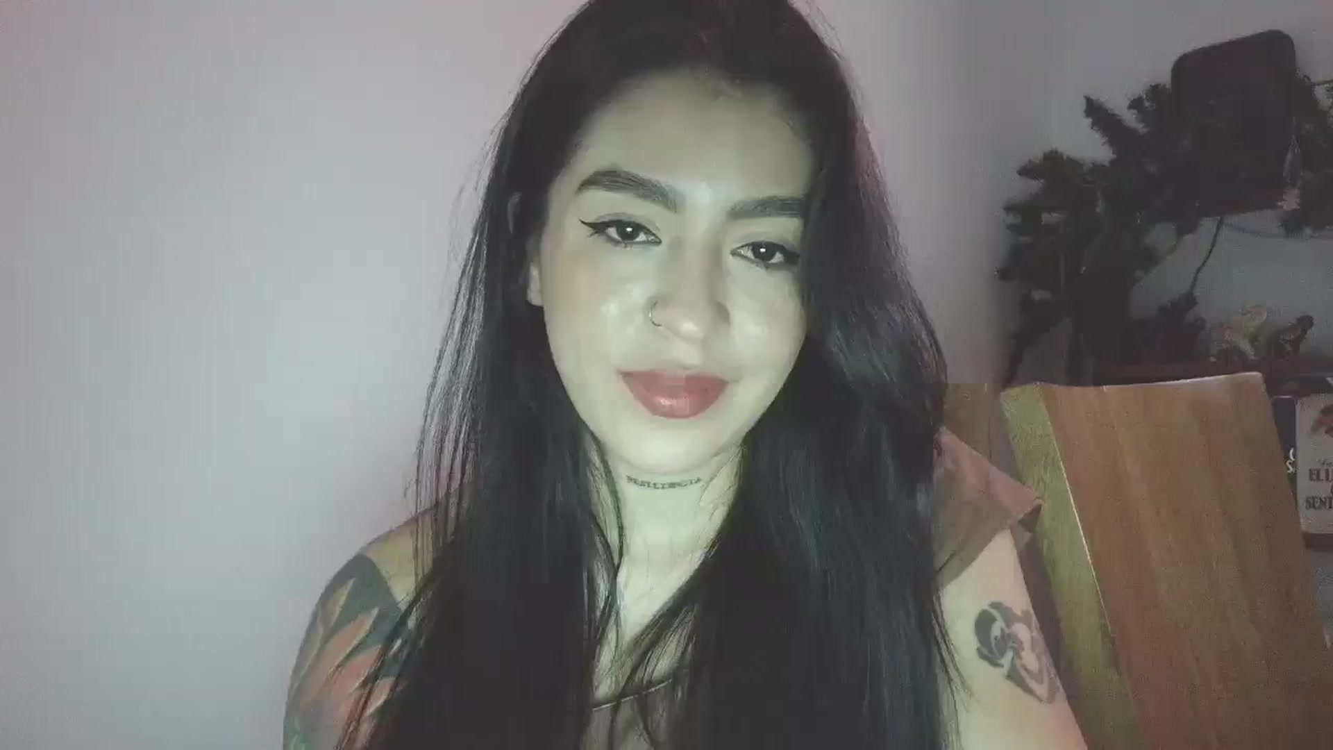 Gallery image thumbnail from yesicat's myfreecams stream on, 01/08/2026, 24:00 image 17 of 20