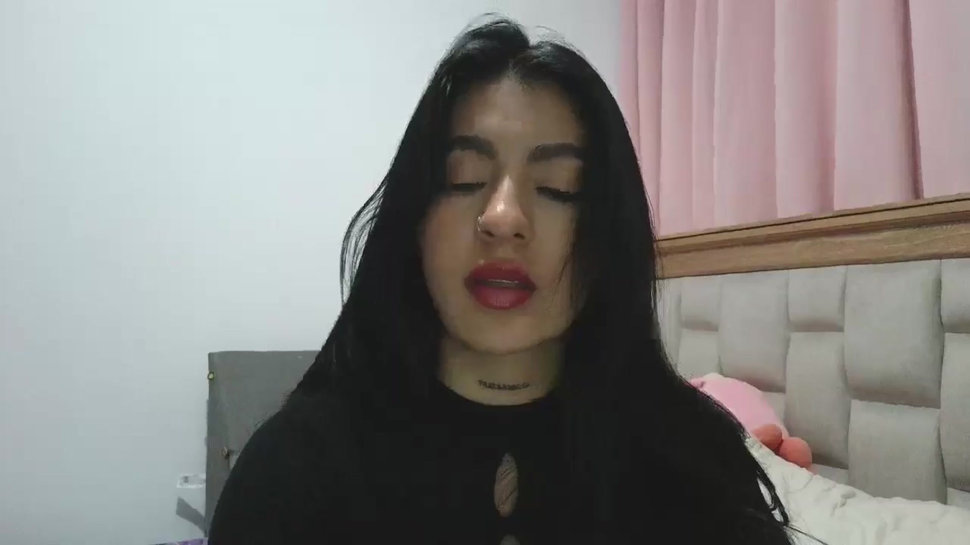 Gallery image thumbnail from yesicat's myfreecams stream on, 01/31/2026, 04:11 image 3 of 20