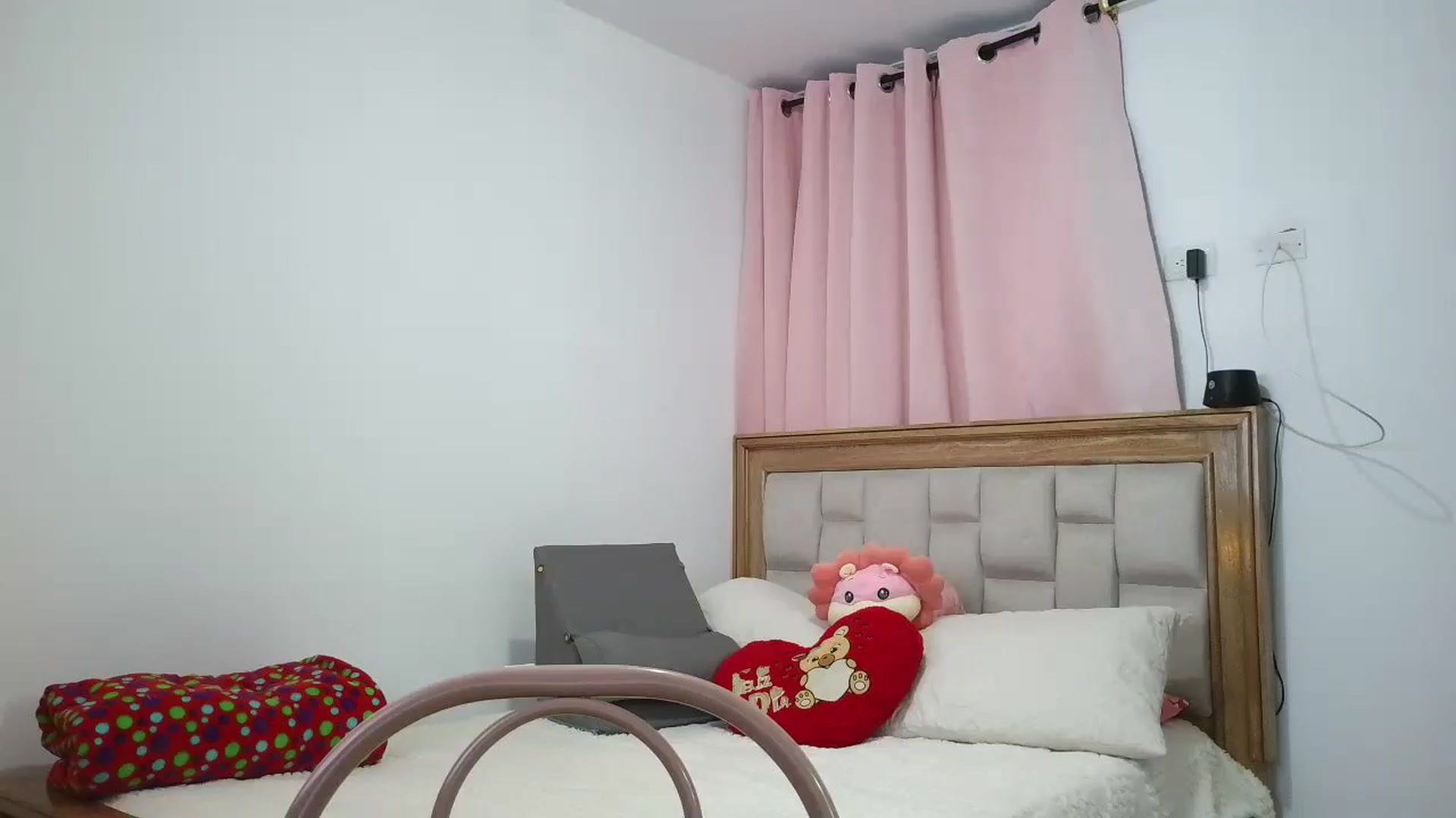 Gallery image thumbnail from yesicat's myfreecams stream on, 02/21/2026, 06:20 image 10 of 20
