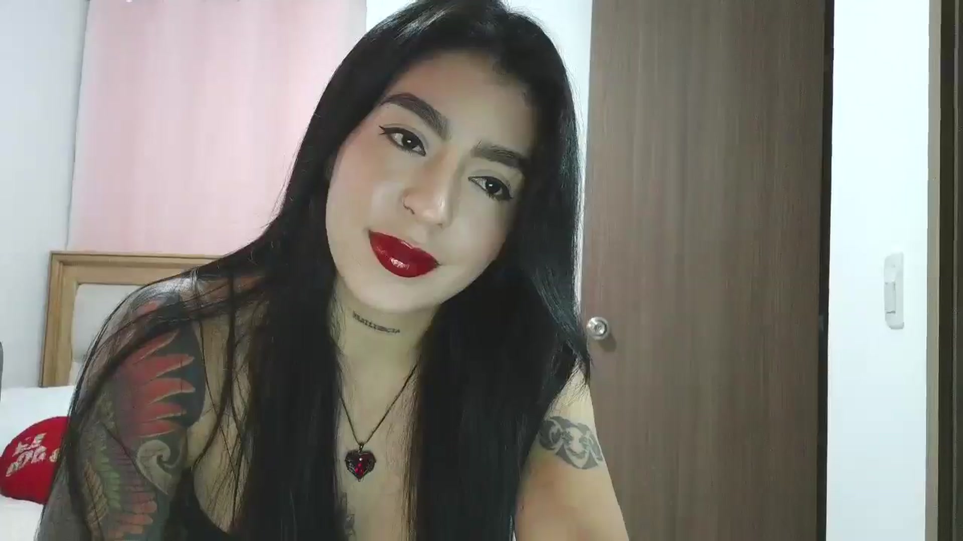 Gallery image thumbnail from yesicat's myfreecams stream on, 02/27/2026, 24:24 image 15 of 20