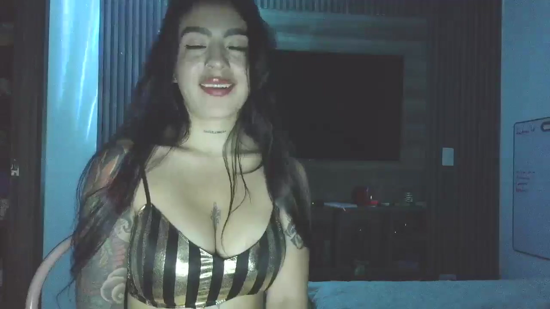 Gallery image thumbnail from yesicat's myfreecams stream on, 03/01/2026, 04:35 image 11 of 20