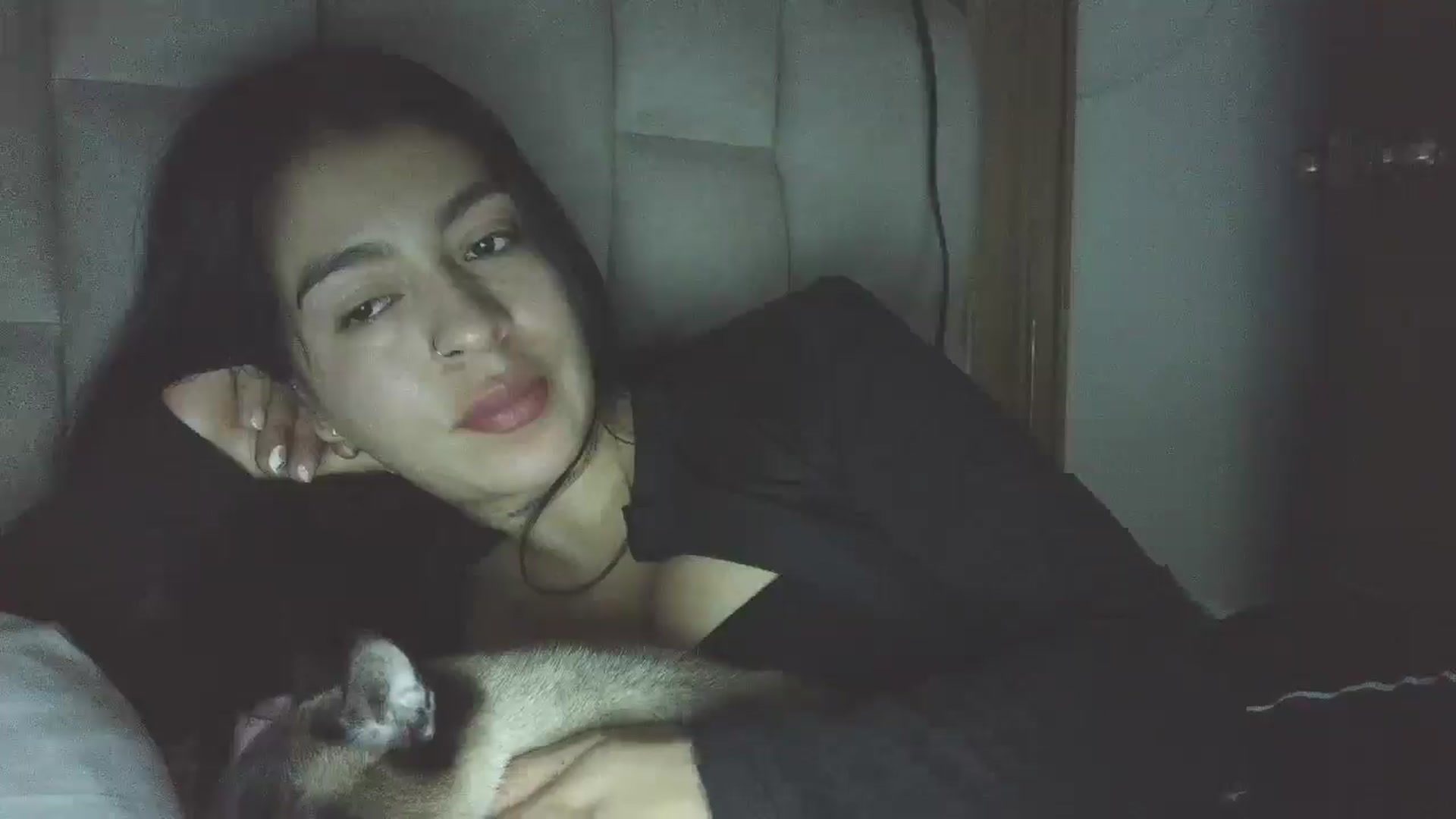 Gallery image thumbnail from yesicat's myfreecams stream on, 03/03/2026, 04:48 image 13 of 20
