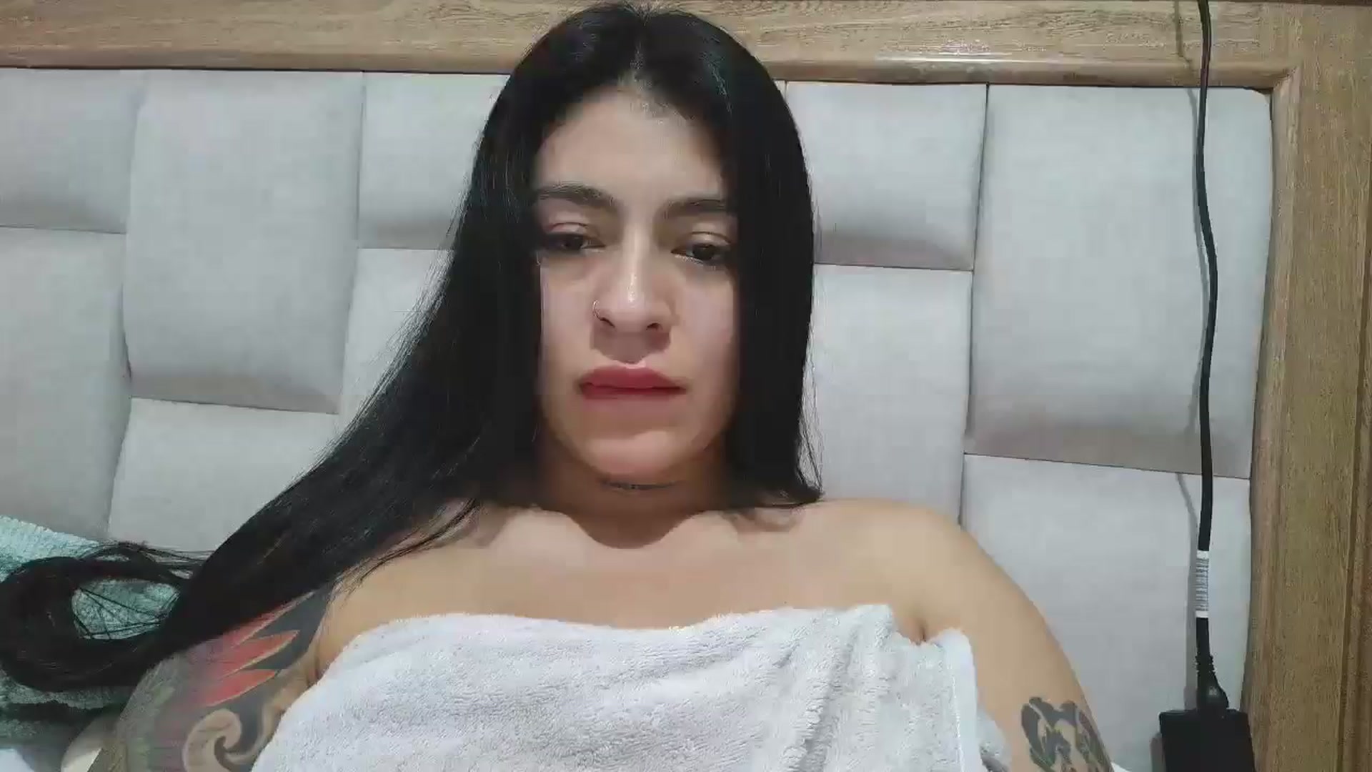 Gallery image thumbnail from yesicat's myfreecams stream on, 03/04/2026, 22:19 image 16 of 20