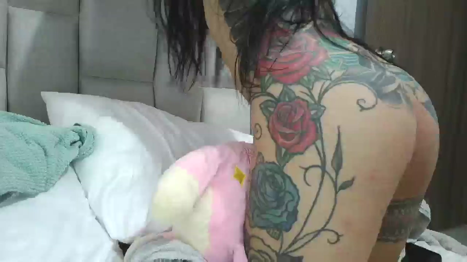 Gallery image thumbnail from yesicat's myfreecams stream on, 03/04/2026, 22:19 image 19 of 20