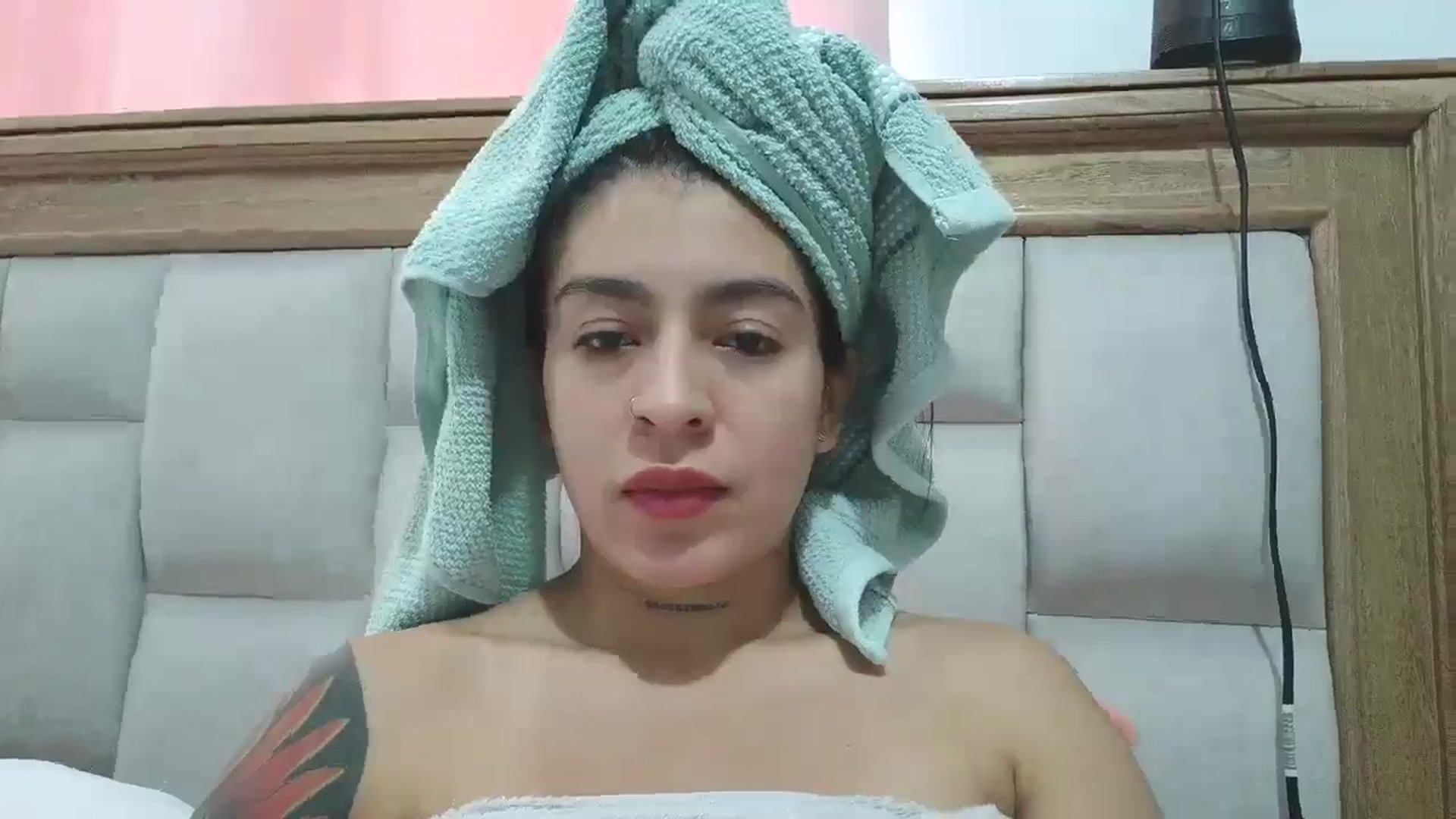 Gallery image thumbnail from yesicat's myfreecams stream on, 03/04/2026, 22:19 image 4 of 20