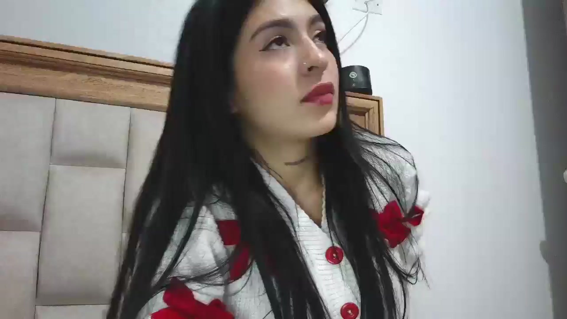 Gallery image thumbnail from yesicat's myfreecams stream on, 03/12/2026, 04:18 image 8 of 20