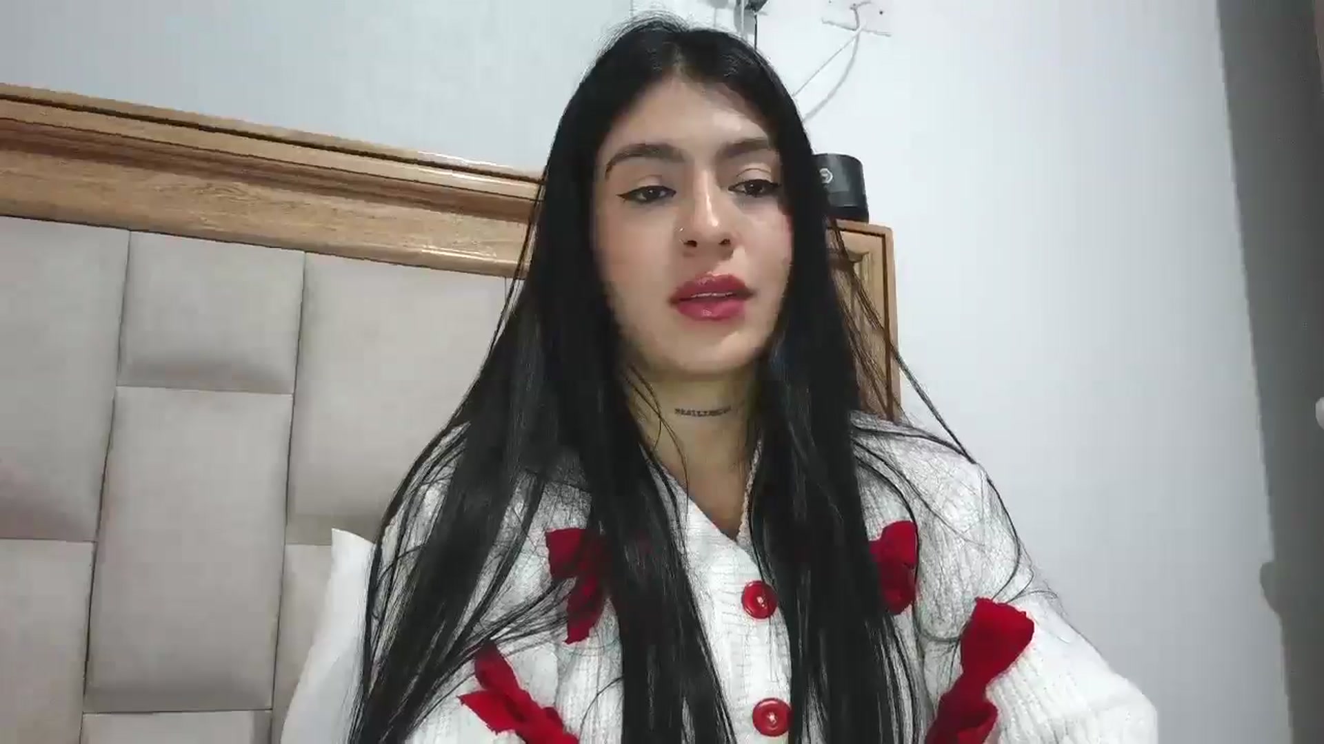 Gallery image thumbnail from yesicat's myfreecams stream on, 03/12/2026, 04:18 image 9 of 20