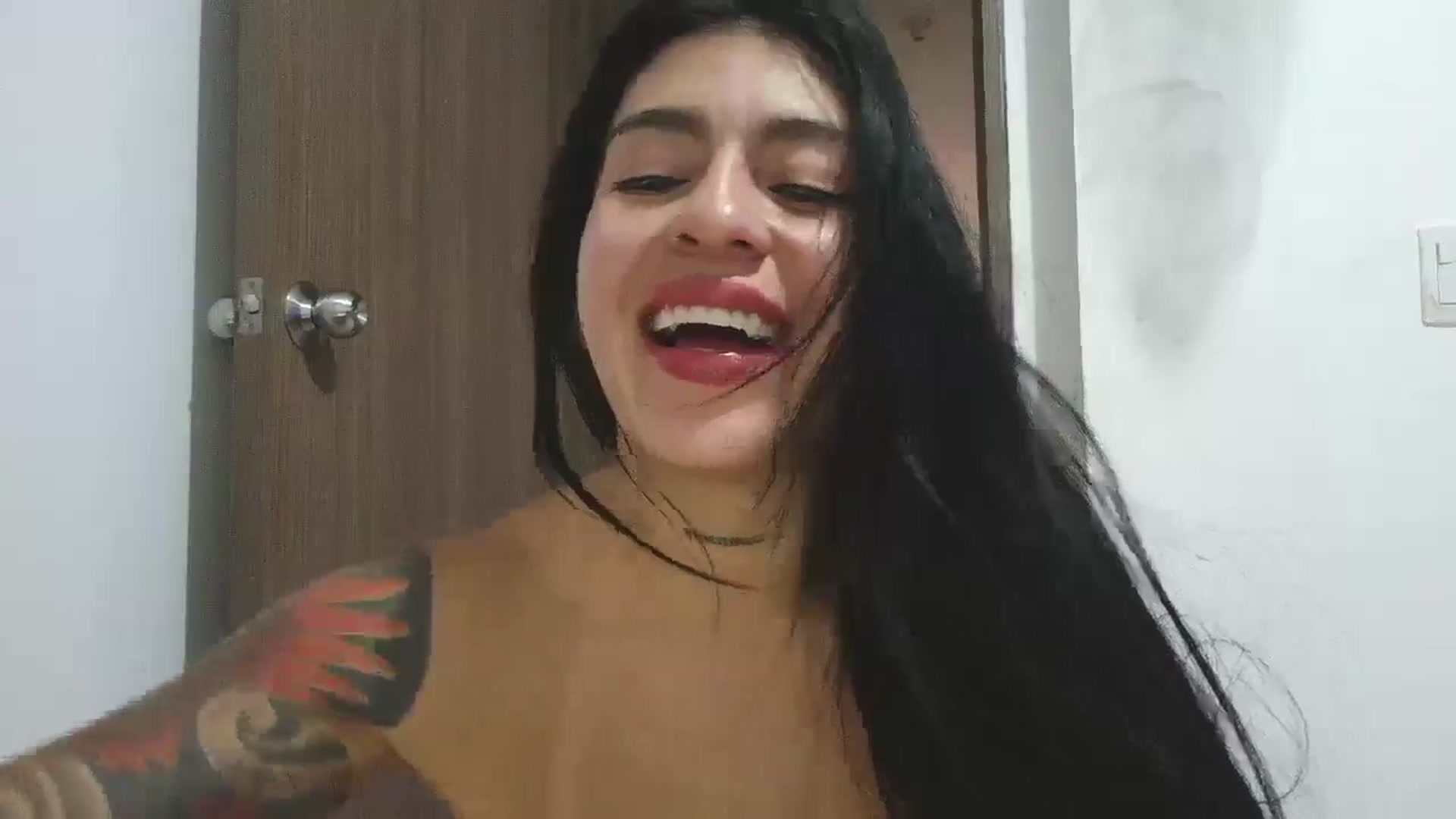 Gallery image thumbnail from yesicat's myfreecams stream on, 03/23/2026, 03:30 image 15 of 20