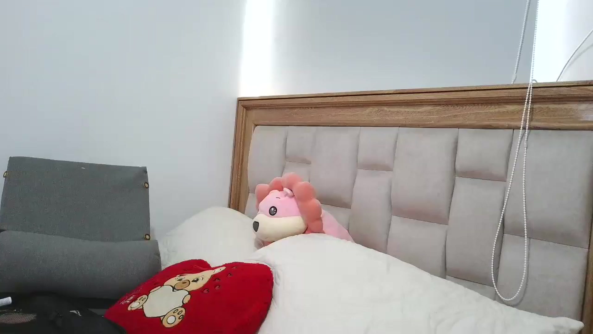 Gallery image thumbnail from yesicat's myfreecams stream on, 03/23/2026, 20:53 image 15 of 20