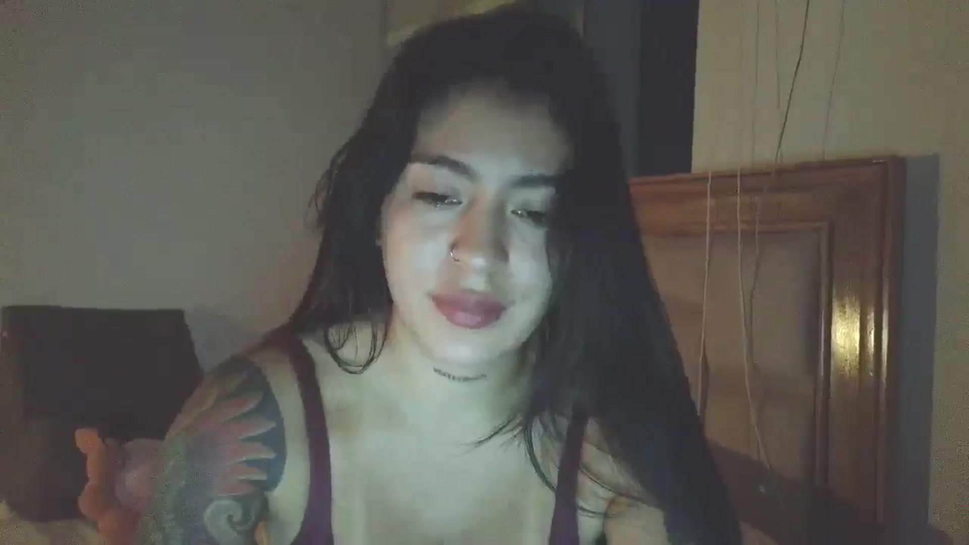 Gallery image thumbnail from yesicat's myfreecams stream on, 03/25/2026, 04:08 image 16 of 20