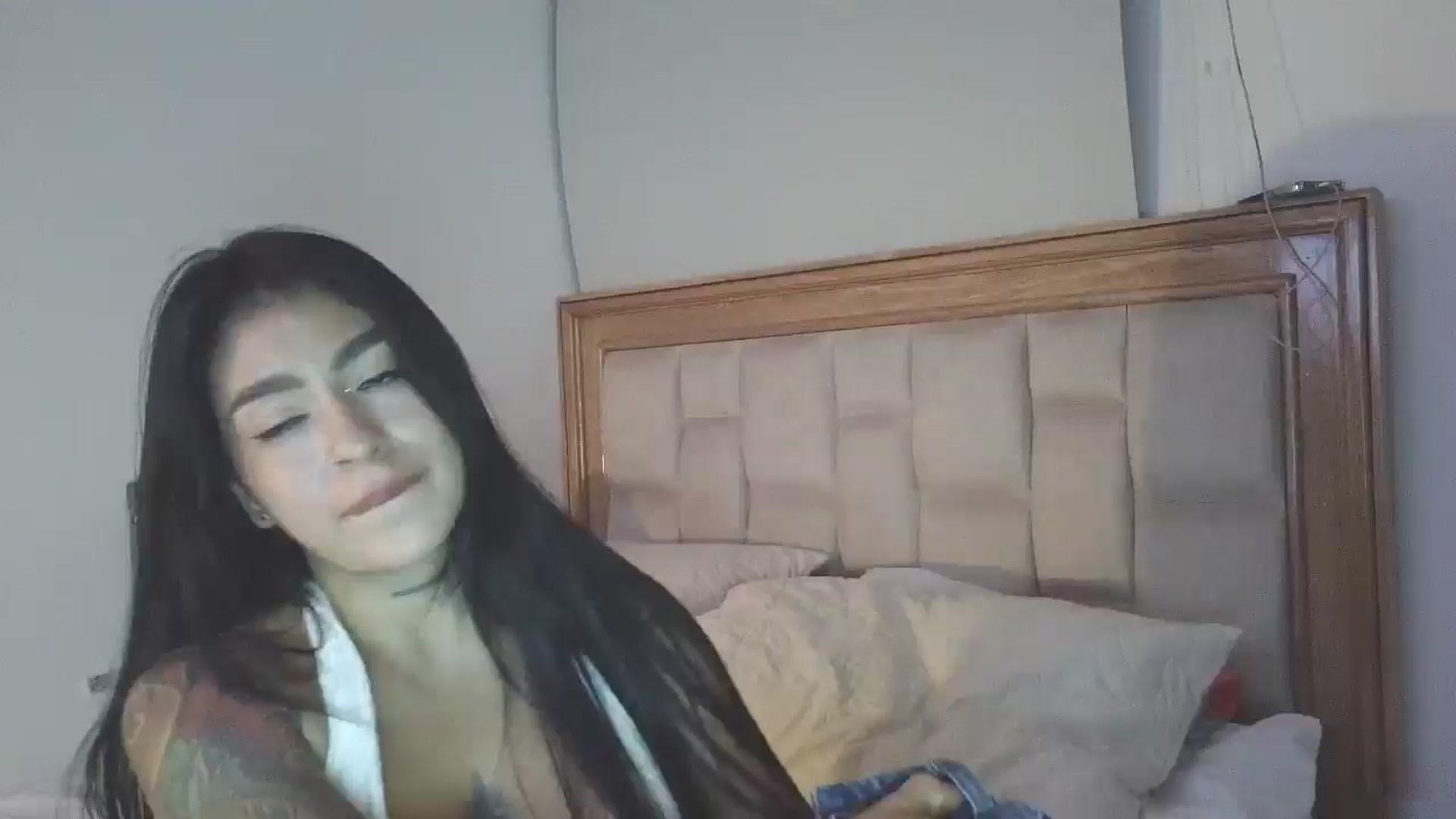 Gallery image thumbnail from yesicat's myfreecams stream on, 03/26/2026, 04:21 image 19 of 20