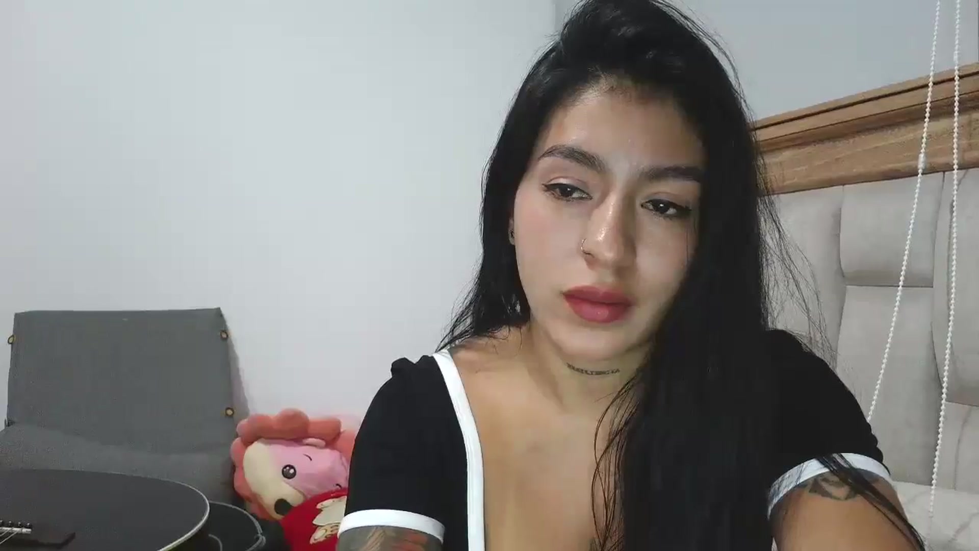 Gallery image thumbnail from yesicat's myfreecams stream on, 03/31/2026, 04:14 image 3 of 20