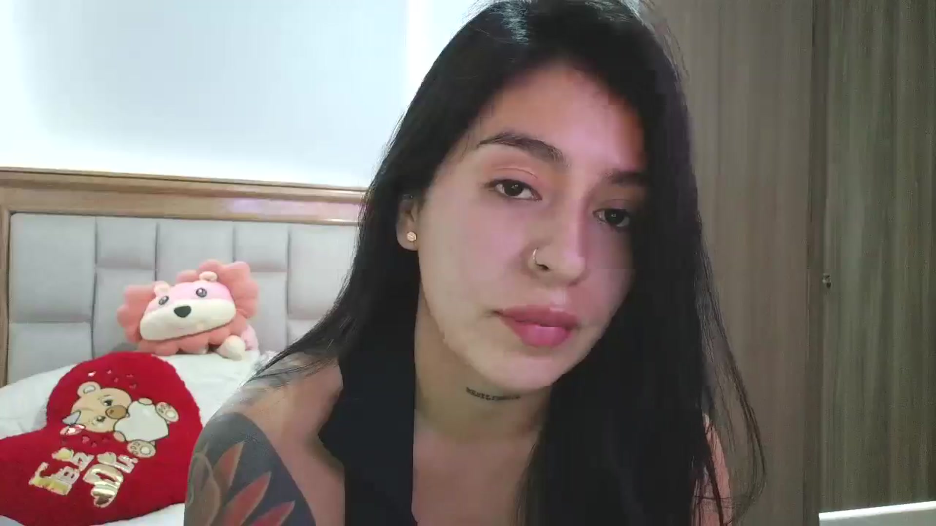 Gallery image thumbnail from yesicat's myfreecams stream on, 04/06/2026, 19:56 image 12 of 20