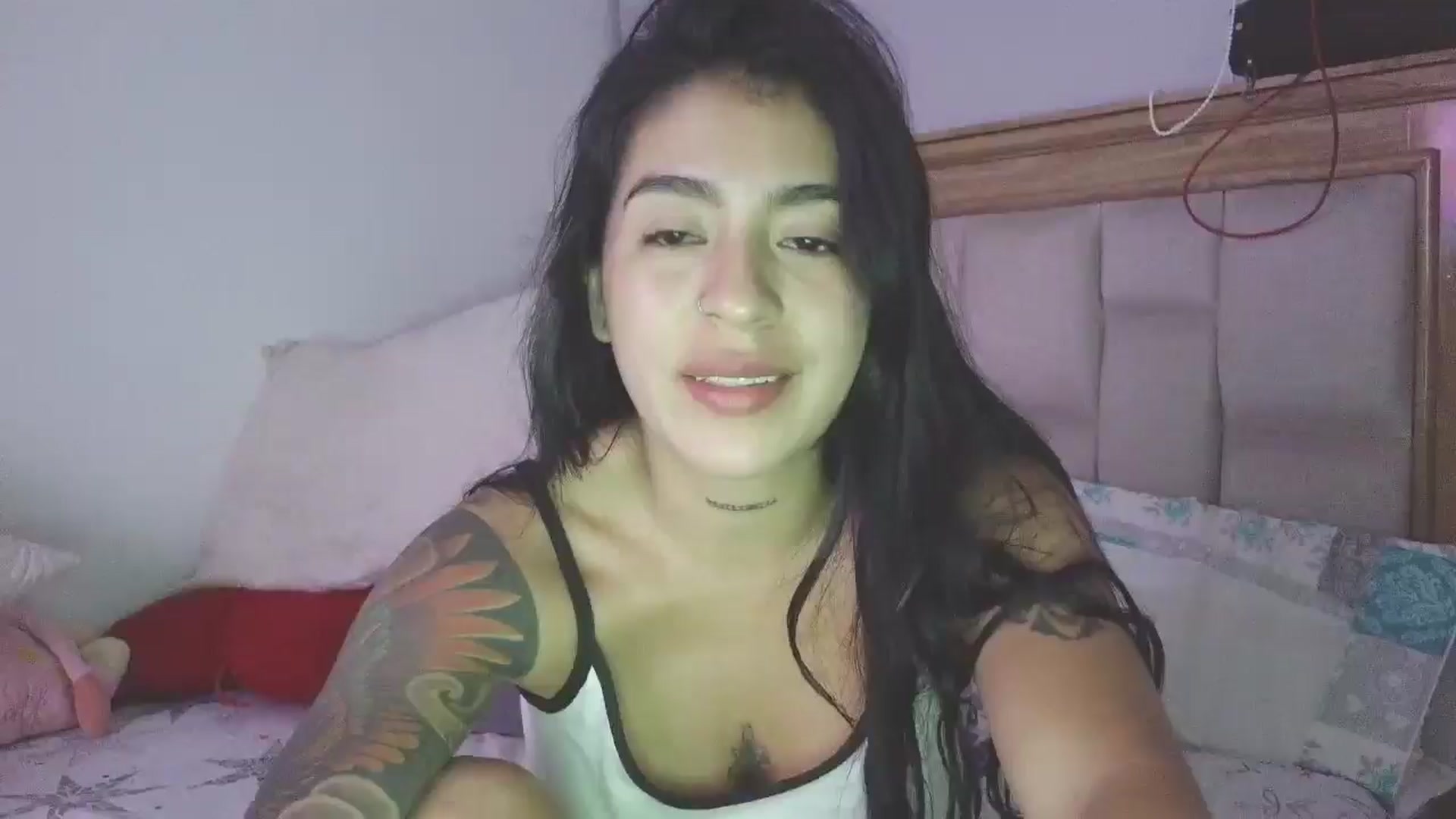 Gallery image thumbnail from yesicat's myfreecams stream on, 04/12/2026, 04:55 image 8 of 20
