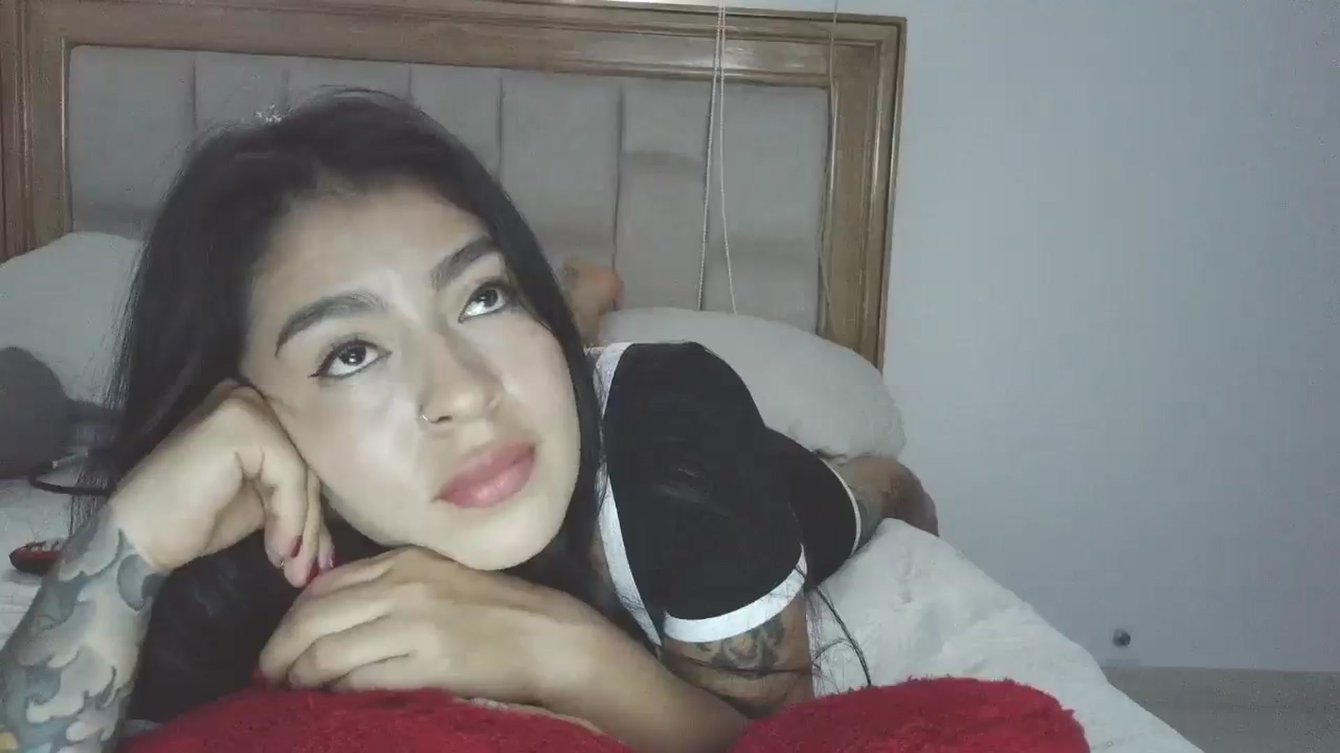 Gallery image thumbnail from yesicat's myfreecams stream on, 04/13/2026, 22:25 image 7 of 20