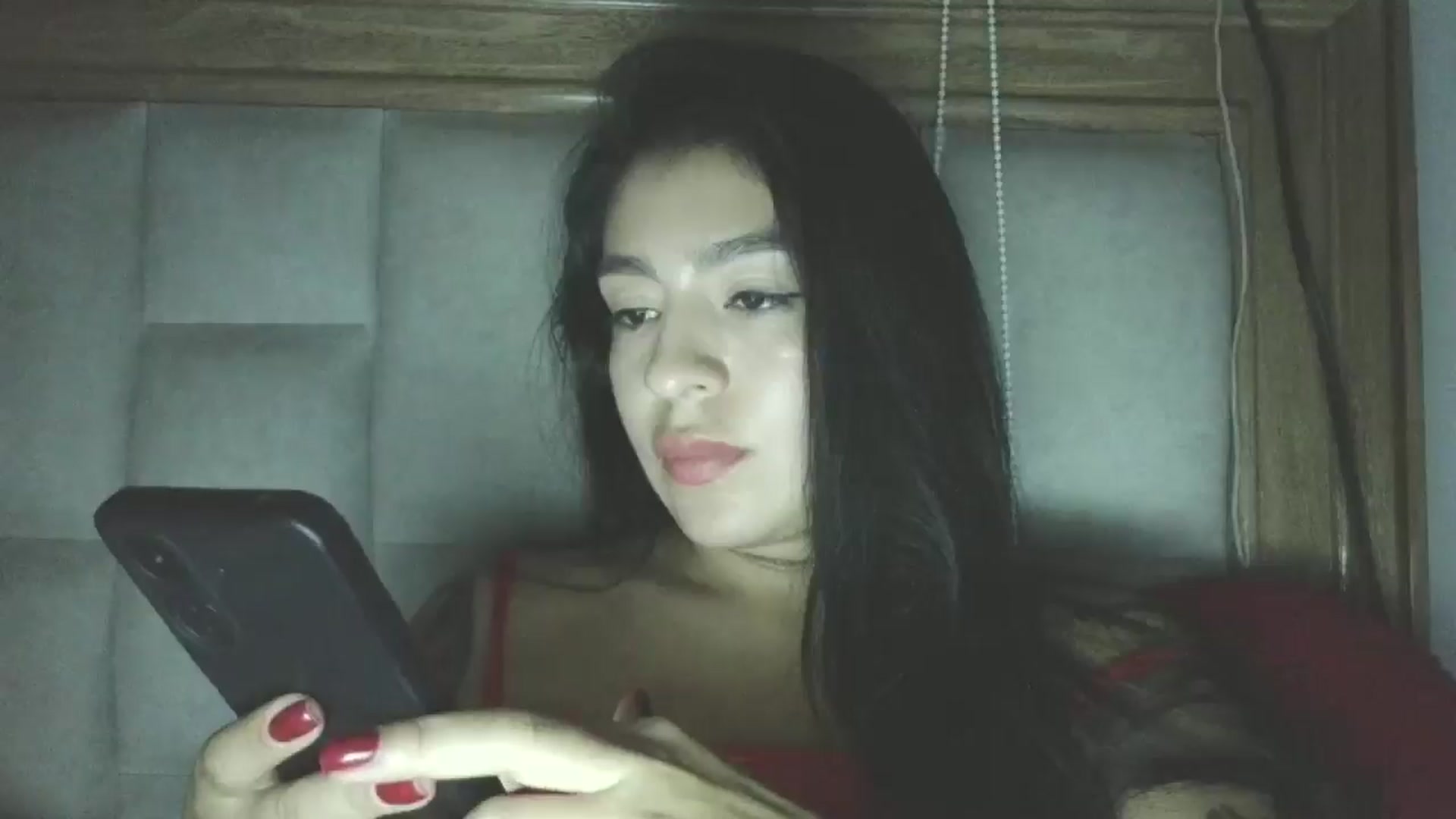 Gallery image thumbnail from yesicat's myfreecams stream on, 04/14/2026, 02:50 image 12 of 20