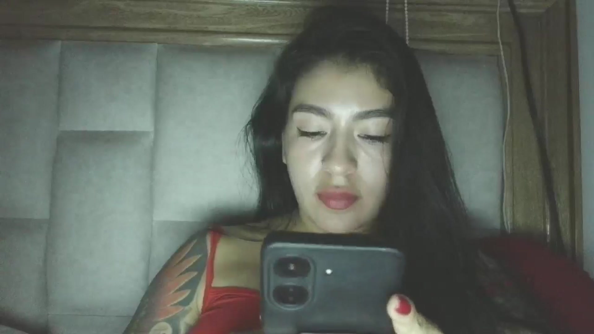 Gallery image thumbnail from yesicat's myfreecams stream on, 04/14/2026, 02:50 image 10 of 20