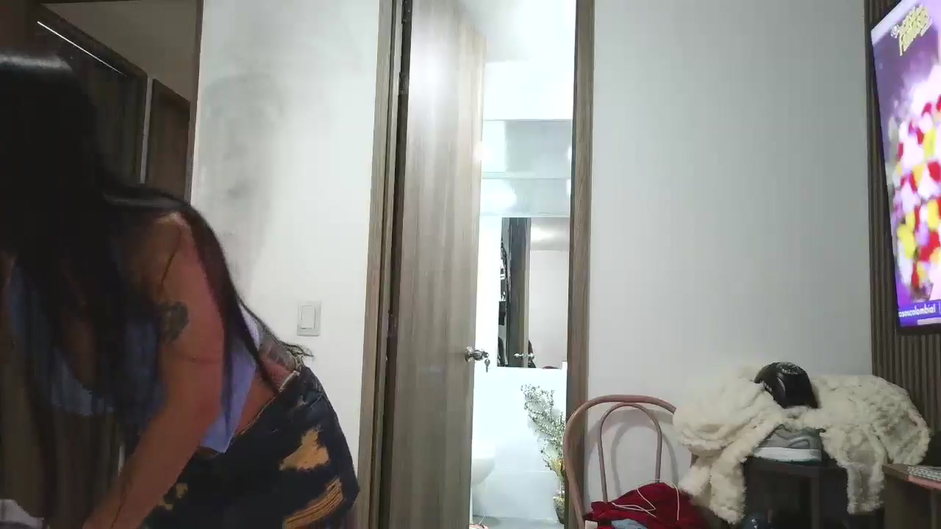 Gallery image thumbnail from yesicat's myfreecams stream on, 04/16/2026, 19:25 image 8 of 20