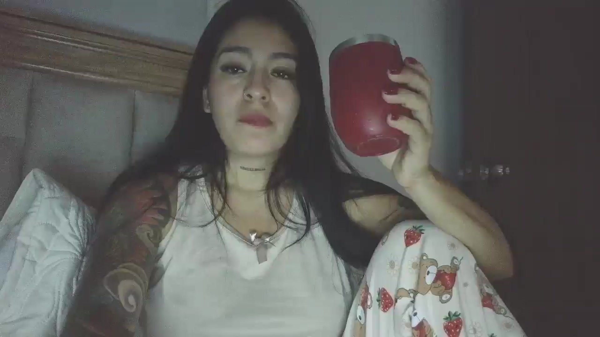 Gallery image thumbnail from yesicat's myfreecams stream on, 04/19/2026, 03:57 image 8 of 20