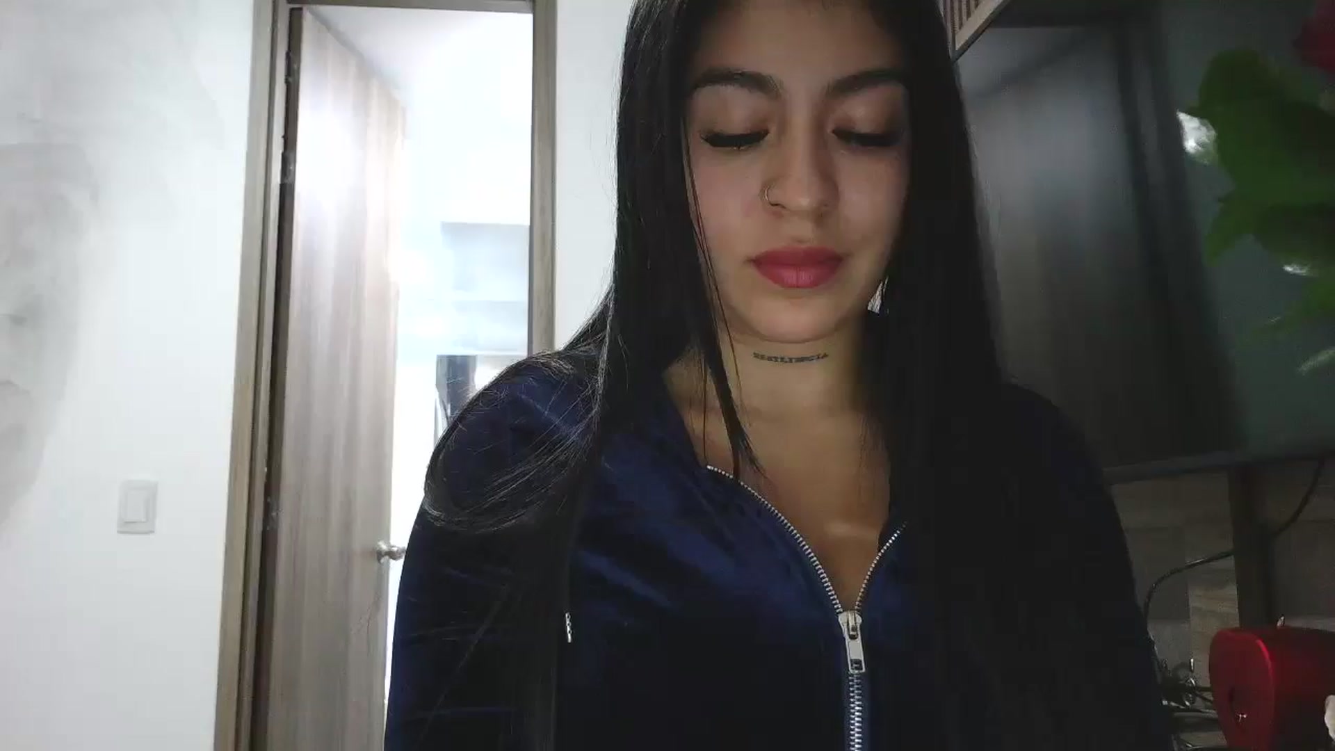 Gallery image thumbnail from yesicat's myfreecams stream on, 04/26/2026, 03:42 image 4 of 20