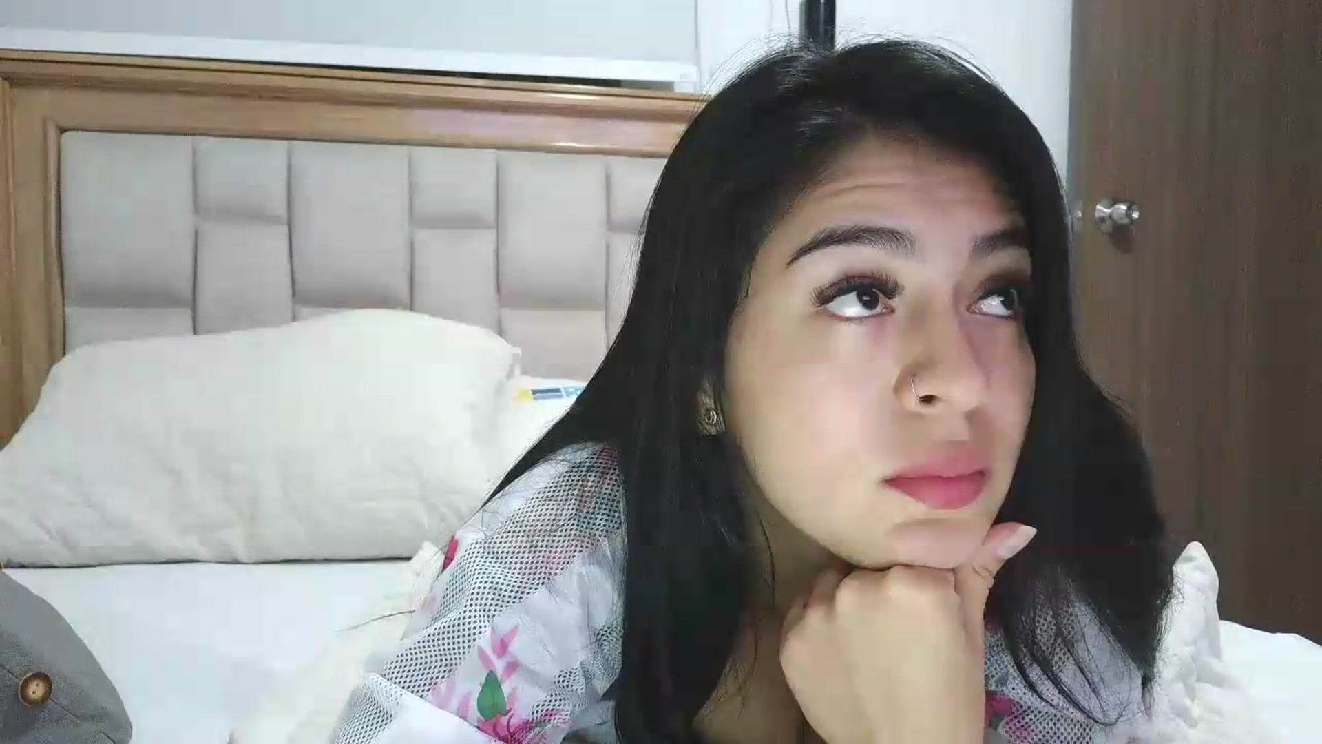 Gallery image thumbnail from yesicat's myfreecams stream on, 05/12/2026, 02:01 image 8 of 20