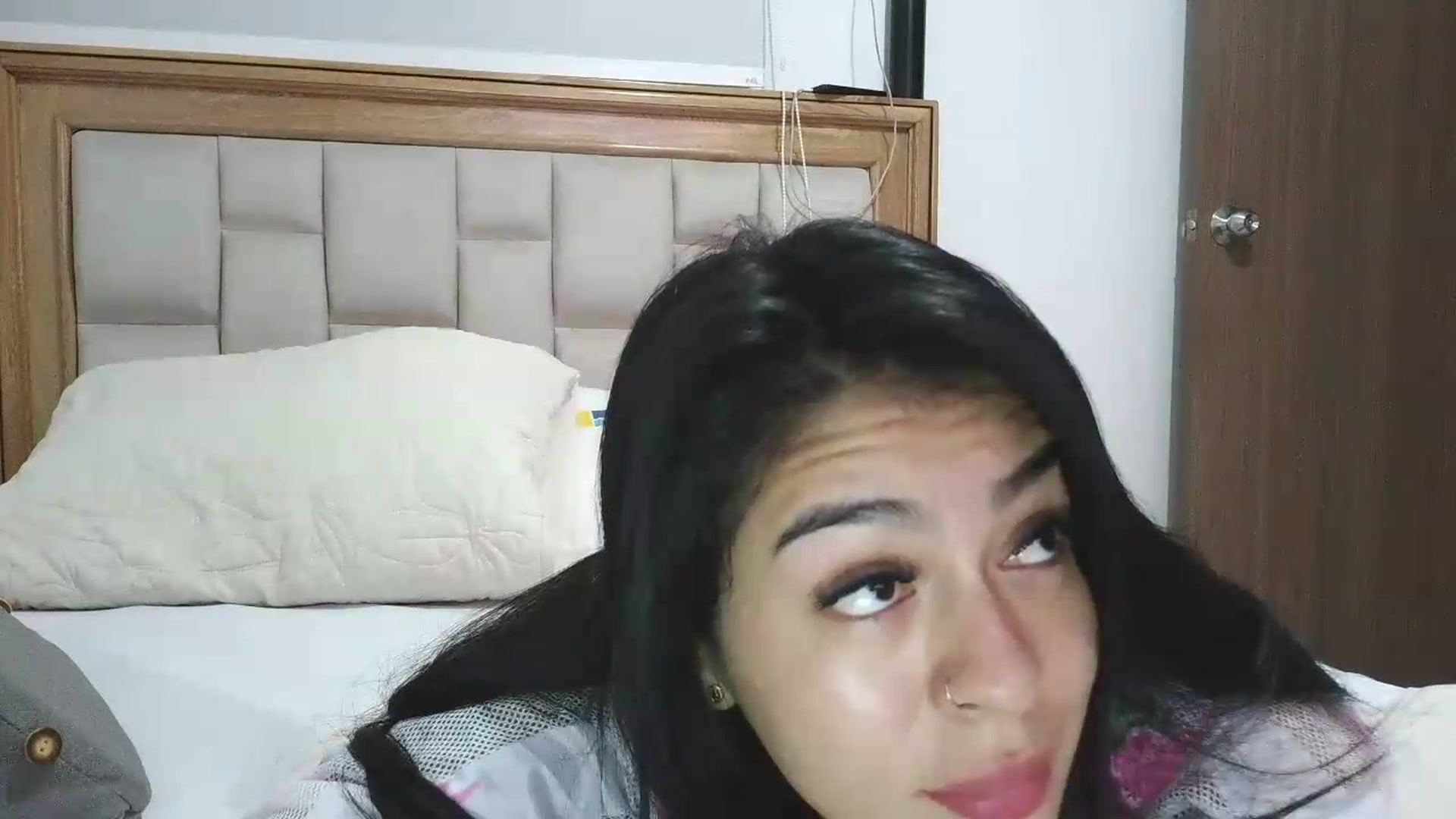 Gallery image thumbnail from yesicat's myfreecams stream on, 05/12/2026, 02:01 image 4 of 20