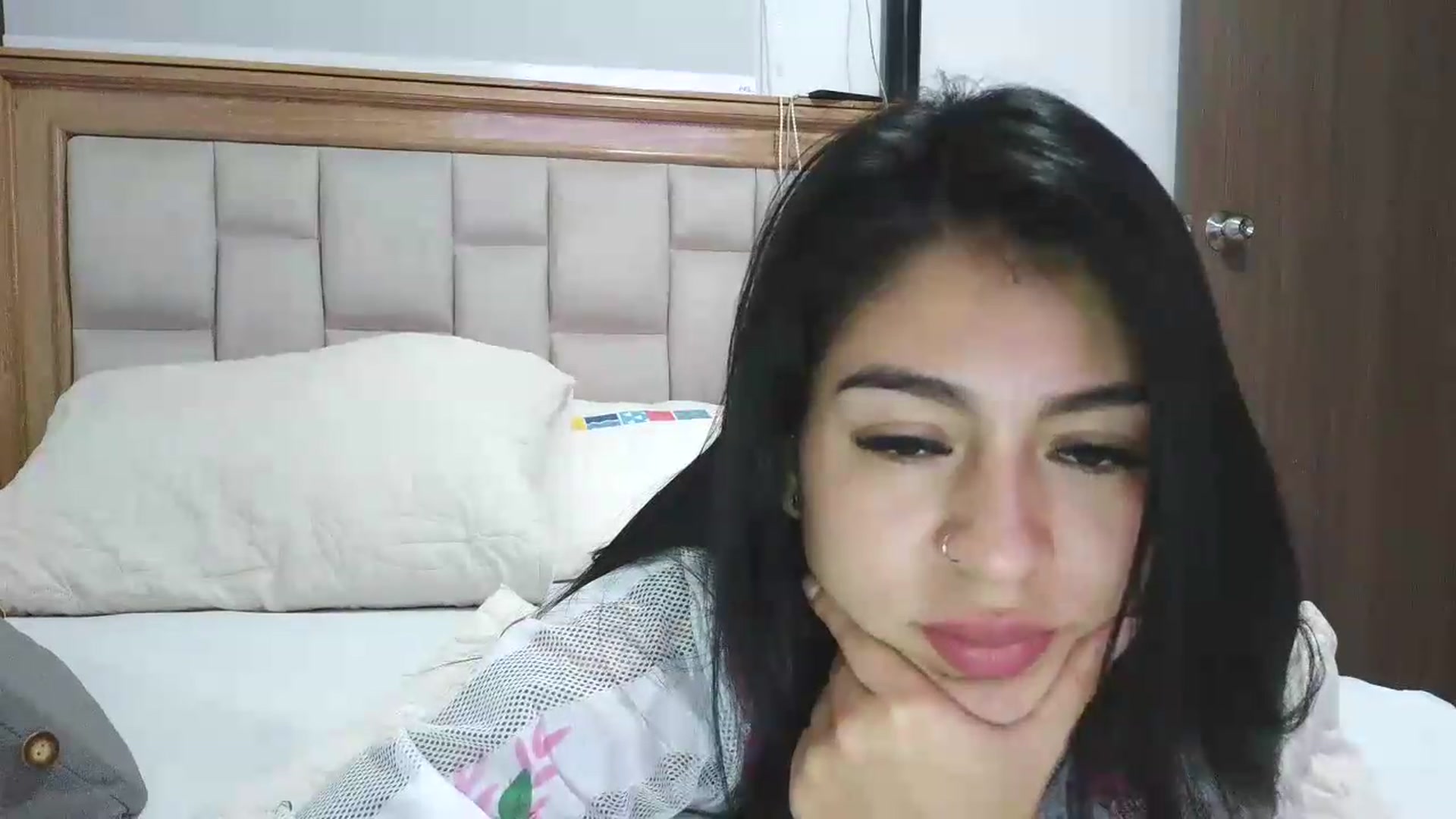 Gallery image thumbnail from yesicat's myfreecams stream on, 05/12/2026, 02:01 image 11 of 20