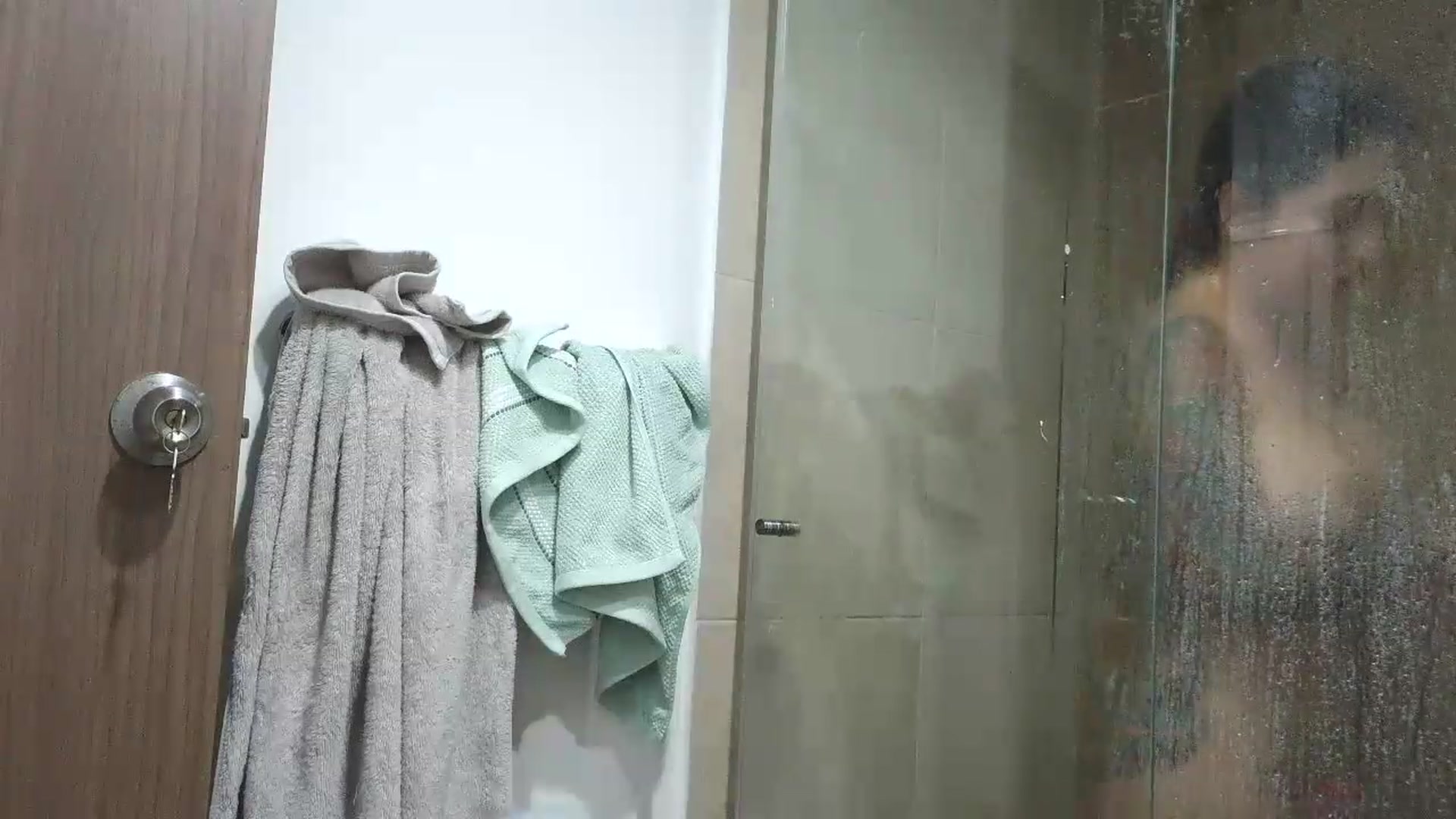 Gallery image thumbnail from yesicat's myfreecams stream on, 05/18/2026, 04:59 image 20 of 20
