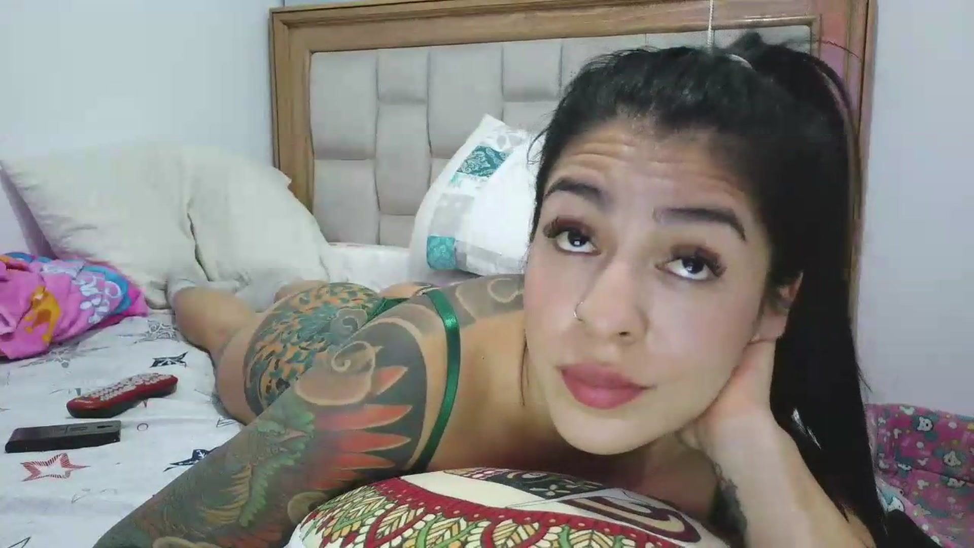 Gallery image thumbnail from yesicat's myfreecams stream on, 05/27/2026, 02:36 image 16 of 20