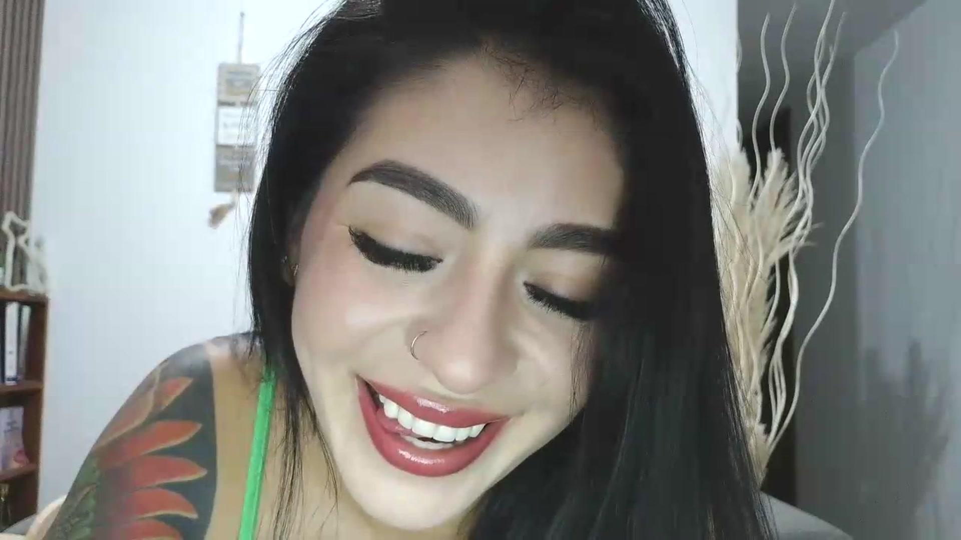 Gallery image thumbnail from yesicat's myfreecams stream on, 06/04/2026, 22:16 image 13 of 20